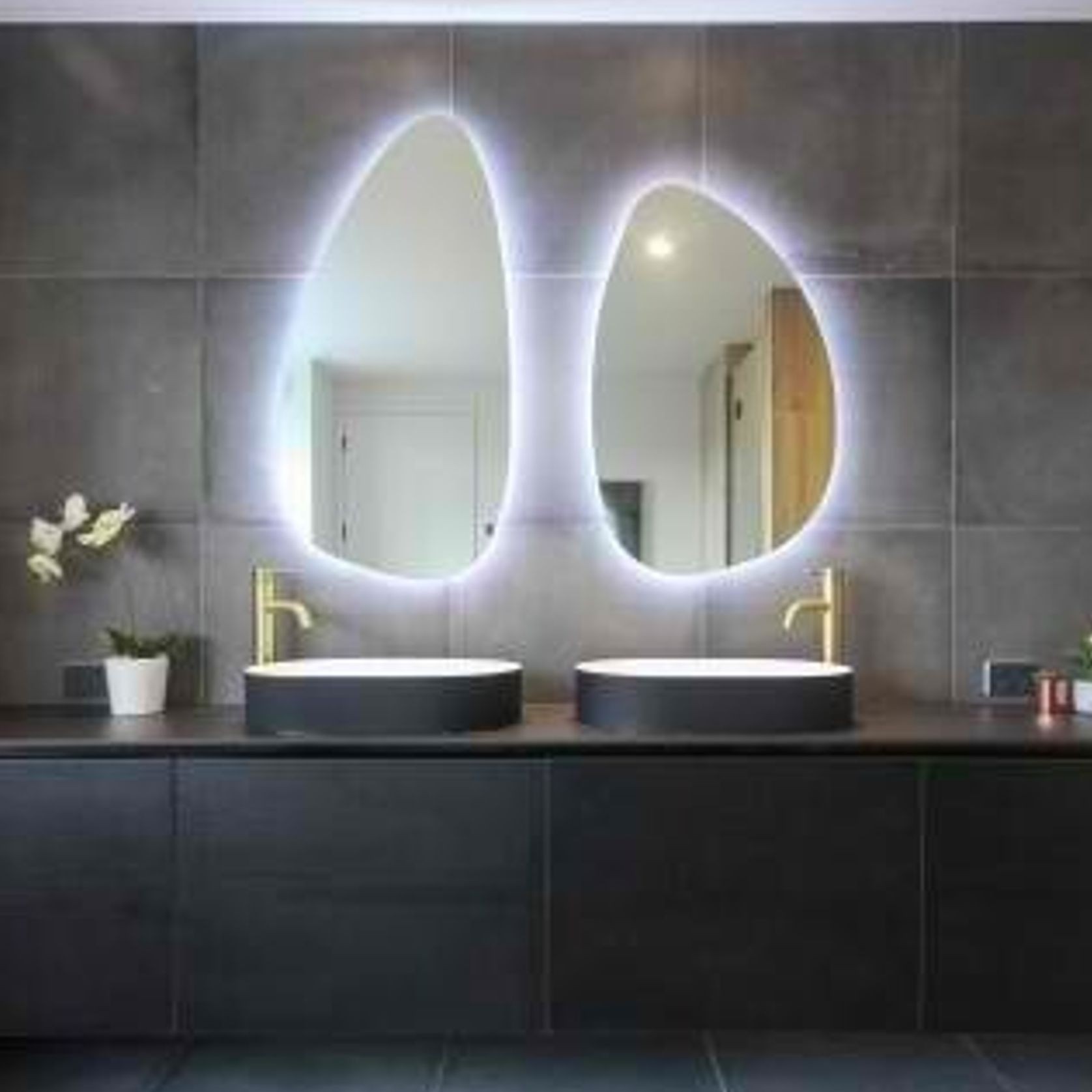 Custom LED Mirrors gallery detail image