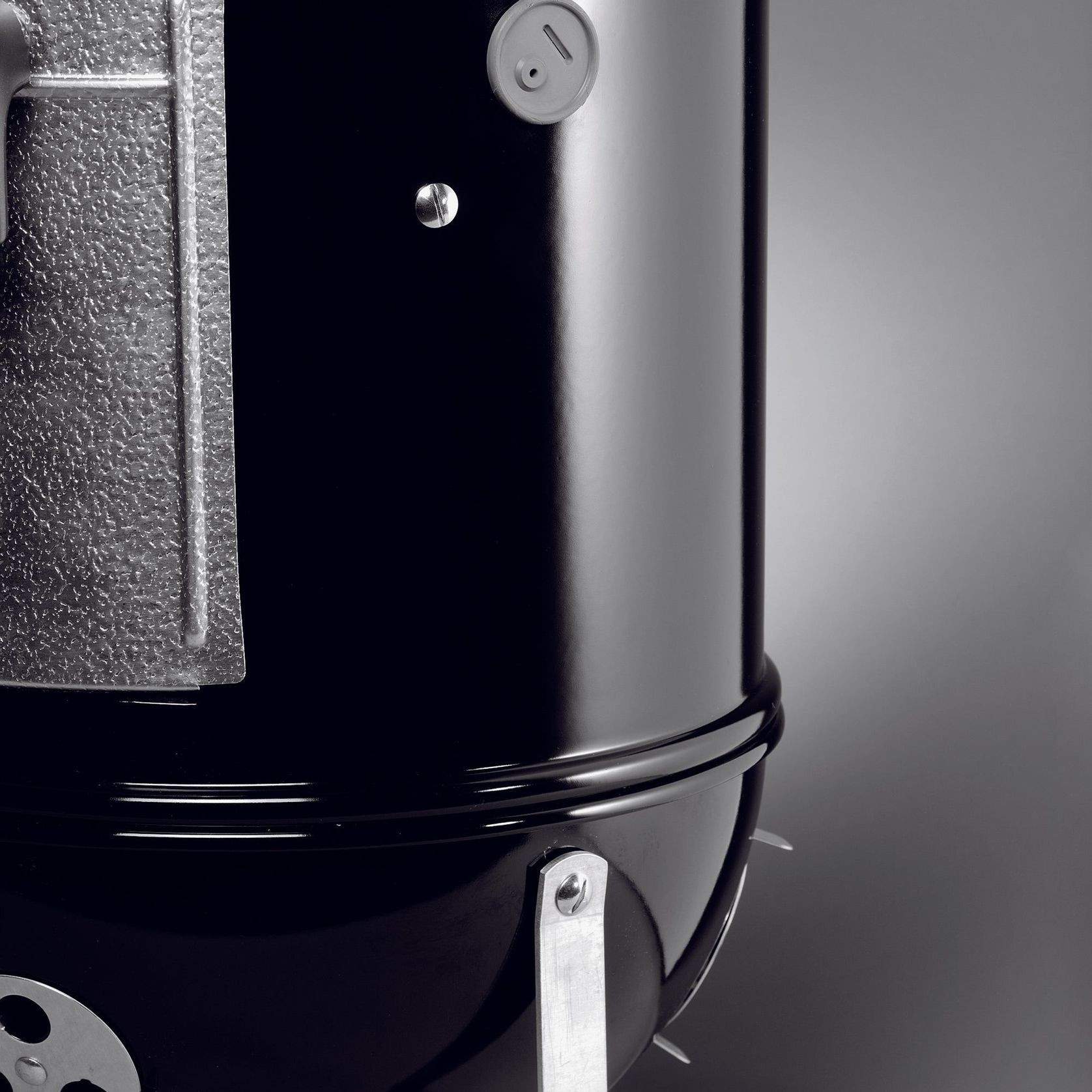 Weber 37cm Smokey Mountain gallery detail image