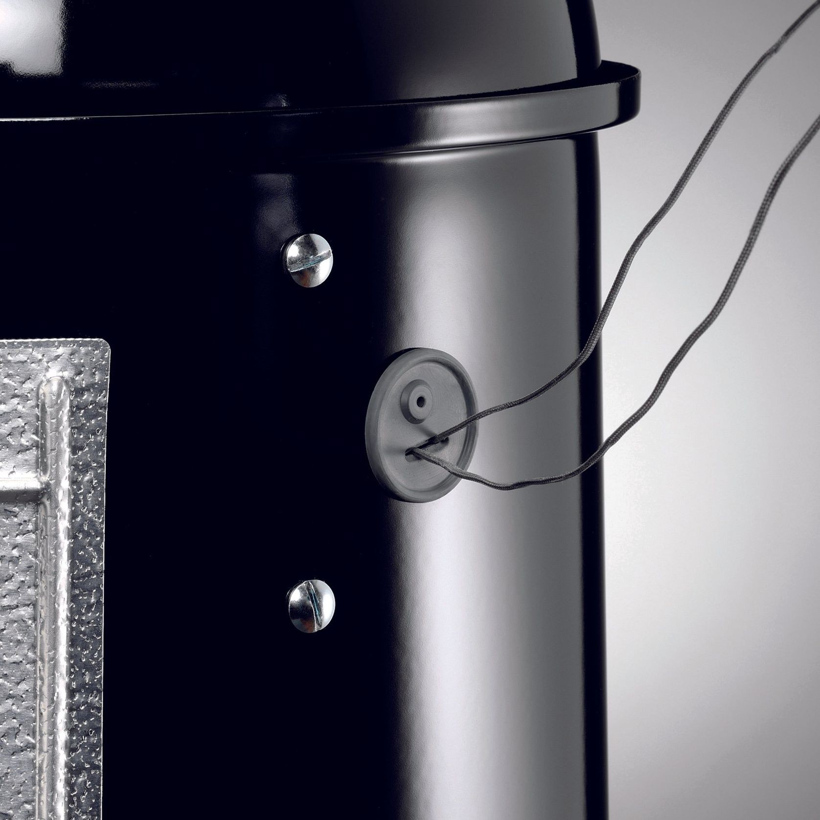 Weber 37cm Smokey Mountain gallery detail image