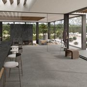 Totem | Concrete & Metal Look gallery detail image