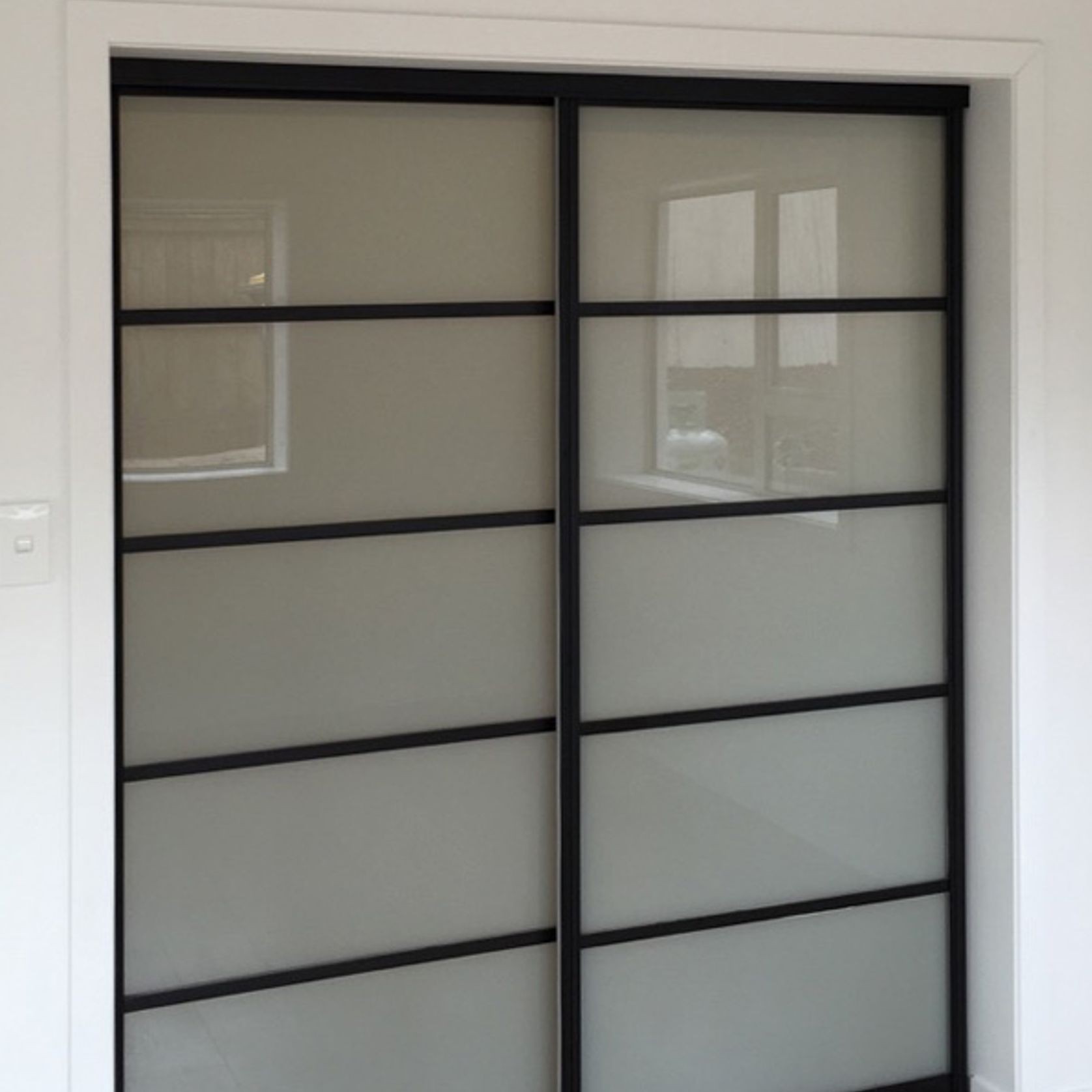 5 Divisions Opal Laminate Glass Sliding Door With Double Tracks gallery detail image