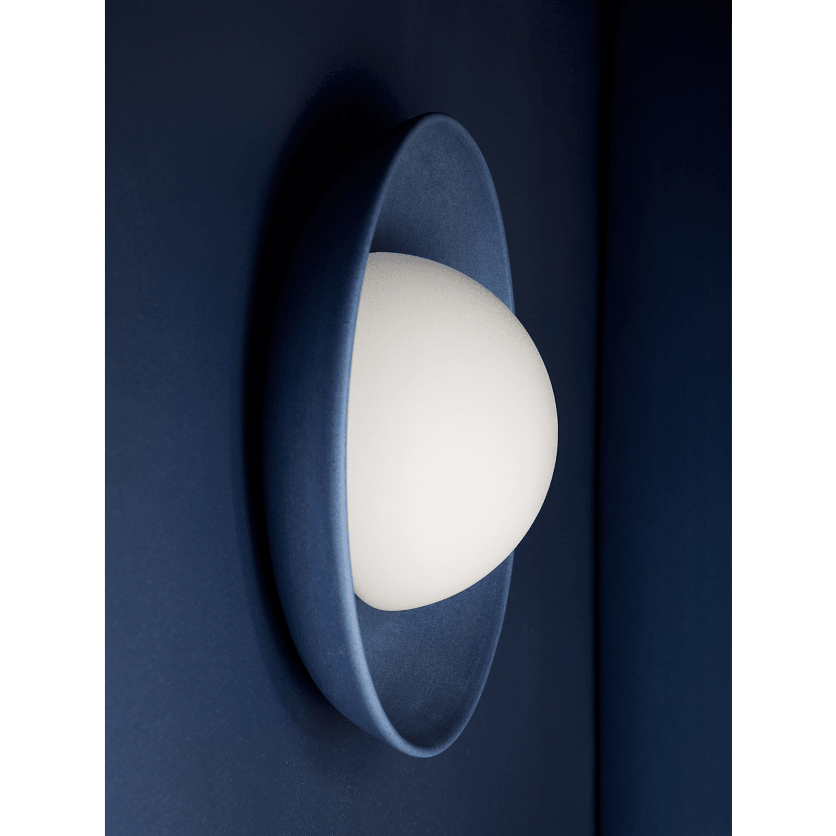 Mani Wide Sconce gallery detail image
