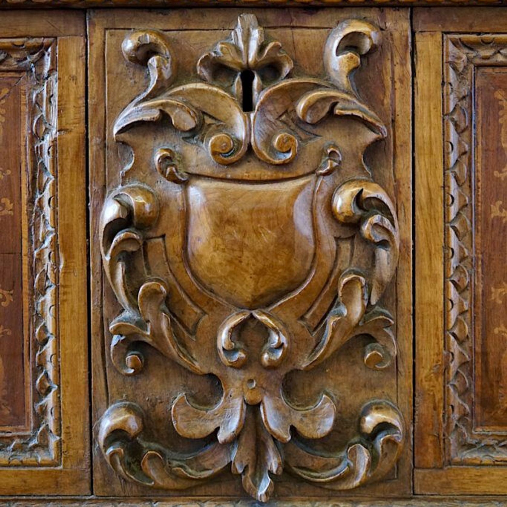 Italian 17th Century Blond Walnut Cassone Chest gallery detail image
