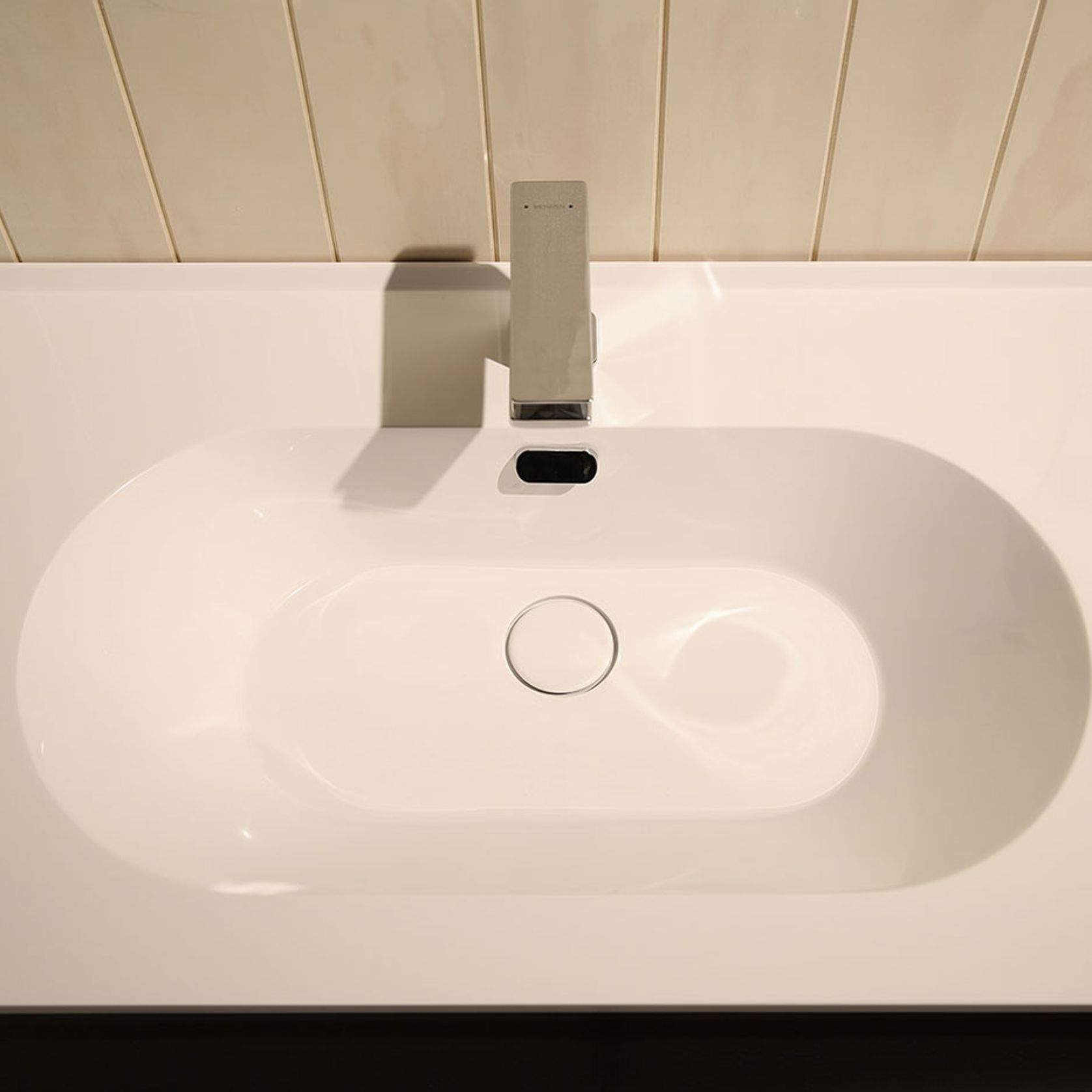 Newline Poly-Marble Basin 1500D gallery detail image