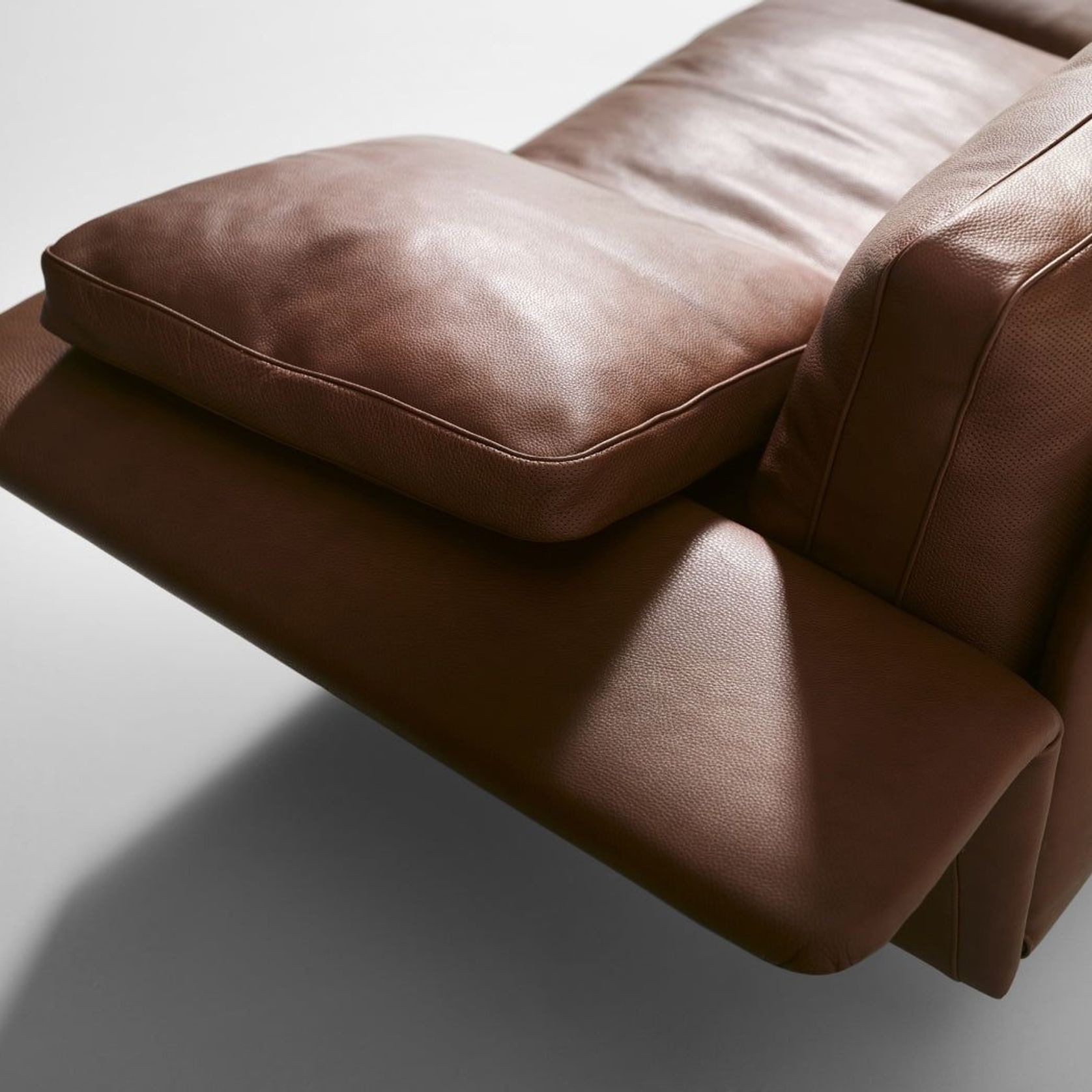 Alato Sofa gallery detail image