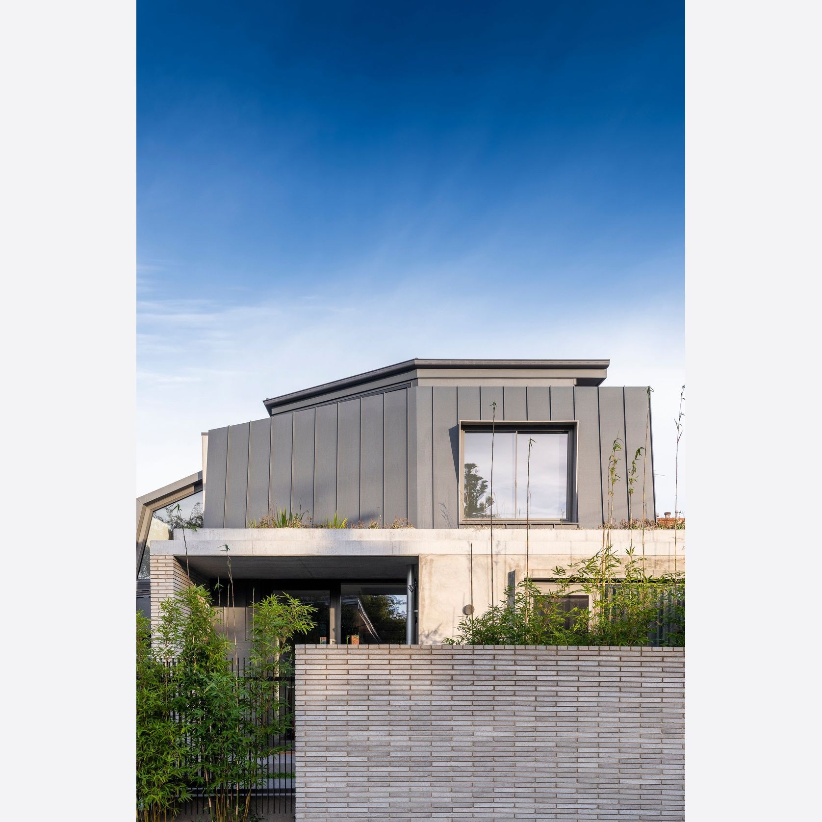 UniCote® LUX | Zinc Graphite gallery detail image