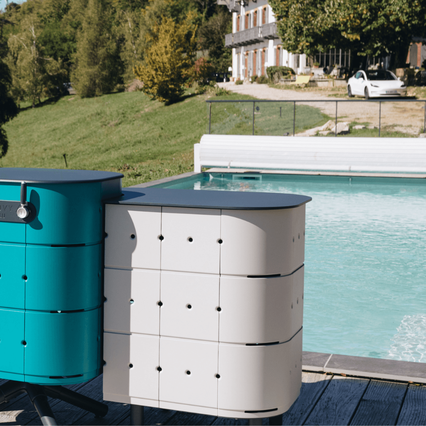 ALUVY JEAN Basalt Outdoor Storage Cabinet - Right - Champagne gallery detail image