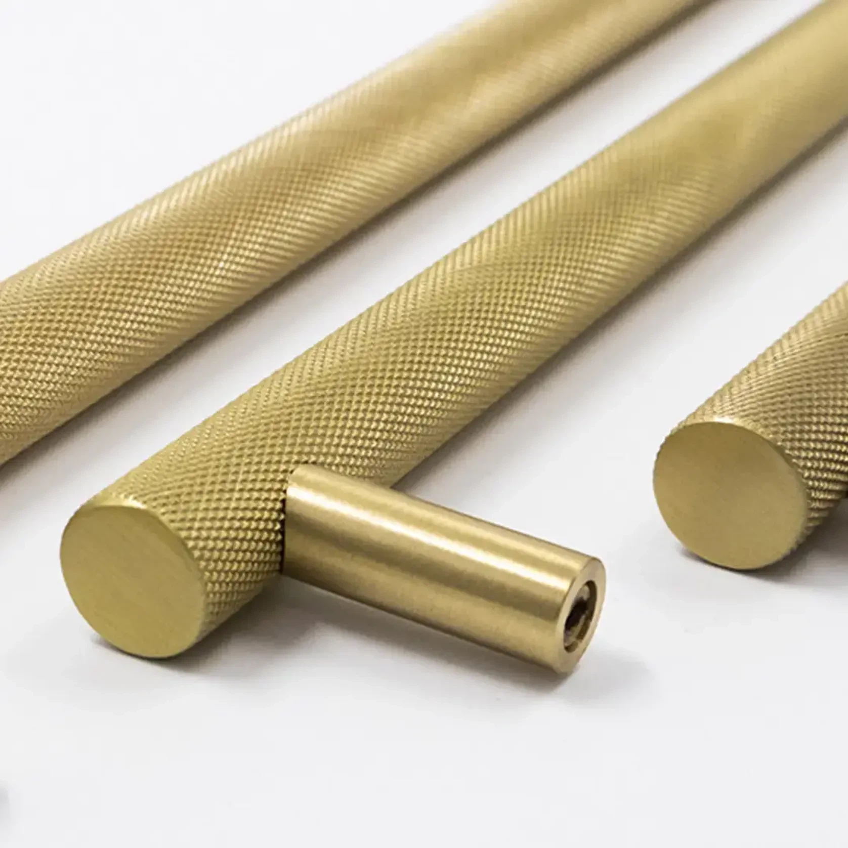Atelier Pull Bar 700mm - Brass gallery detail image