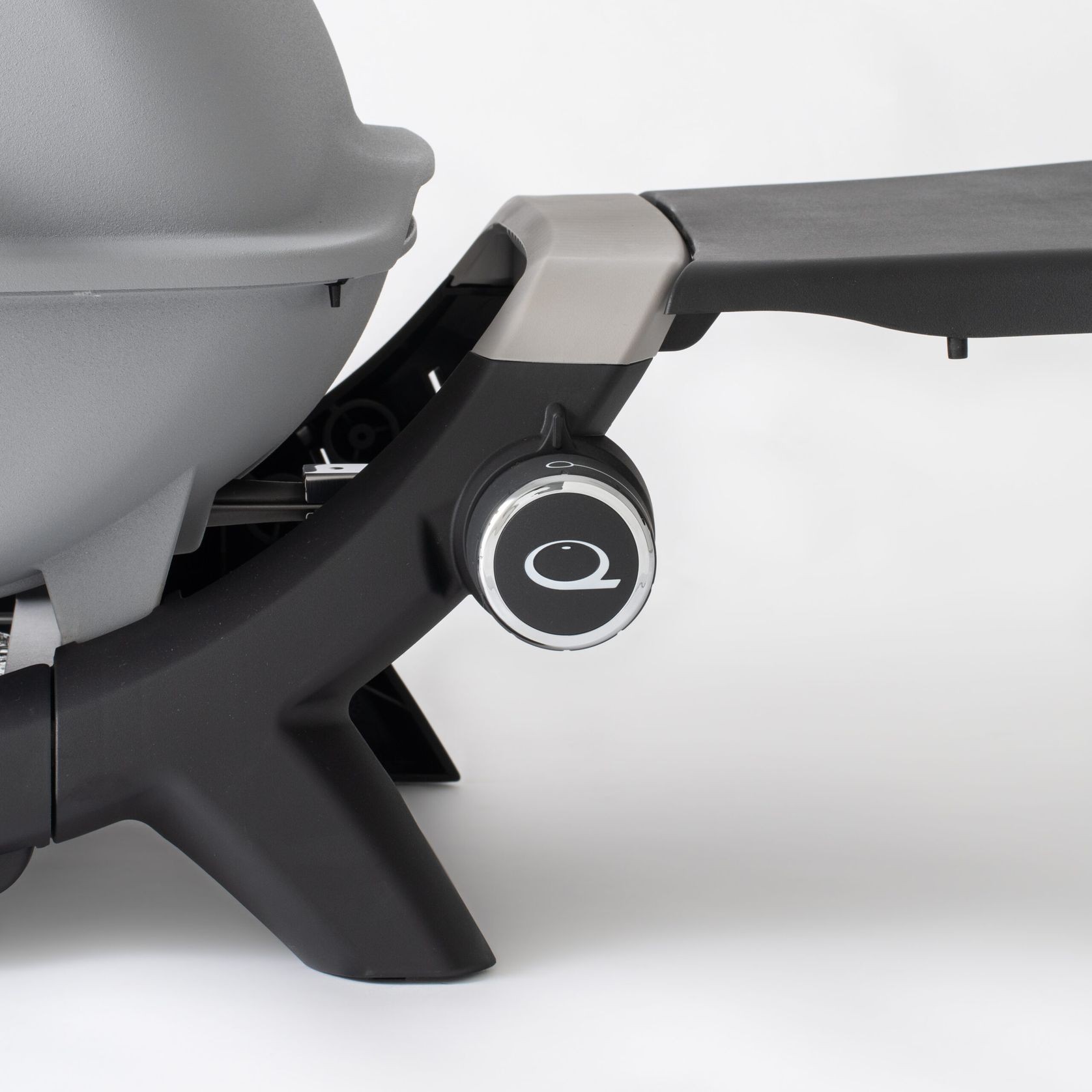 Weber Baby Q1200N Flame Red ULPG gallery detail image