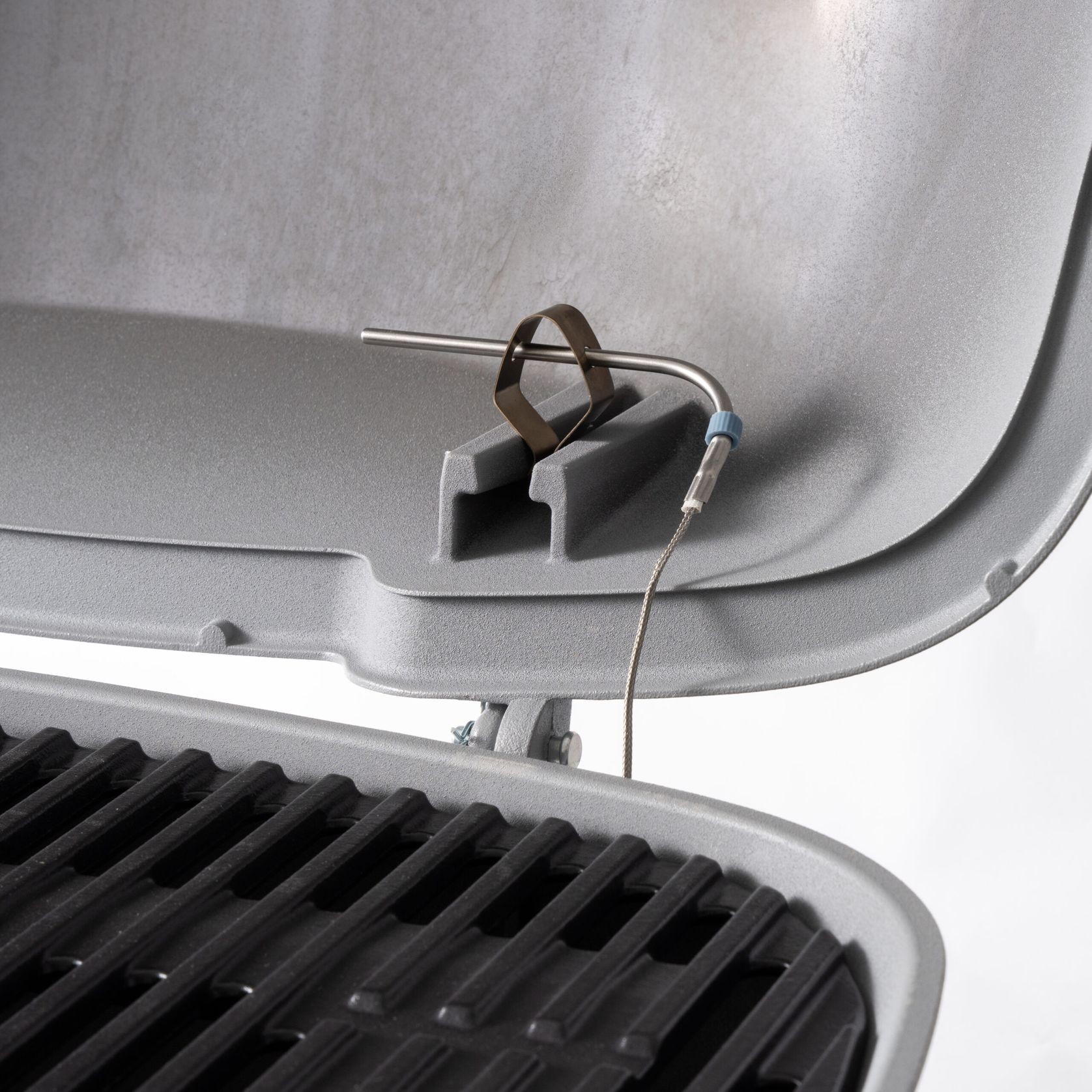 Weber Baby Q1200N Flame Red ULPG gallery detail image