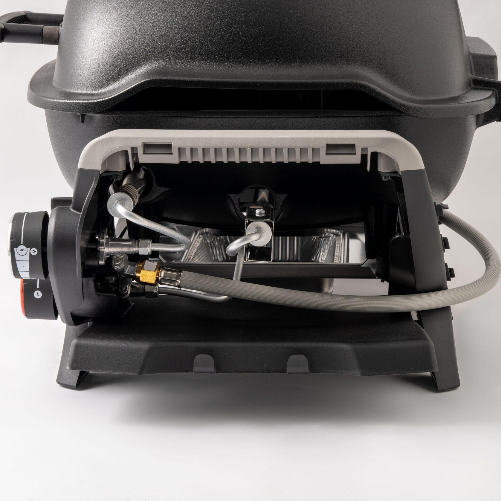 Weber Q2800N+ Midnight Black ULPG gallery detail image