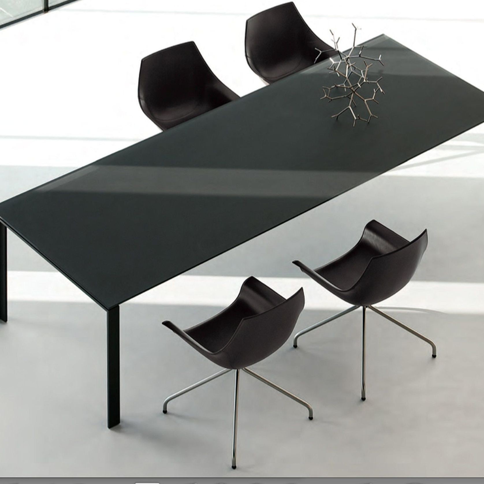 Apta Table gallery detail image
