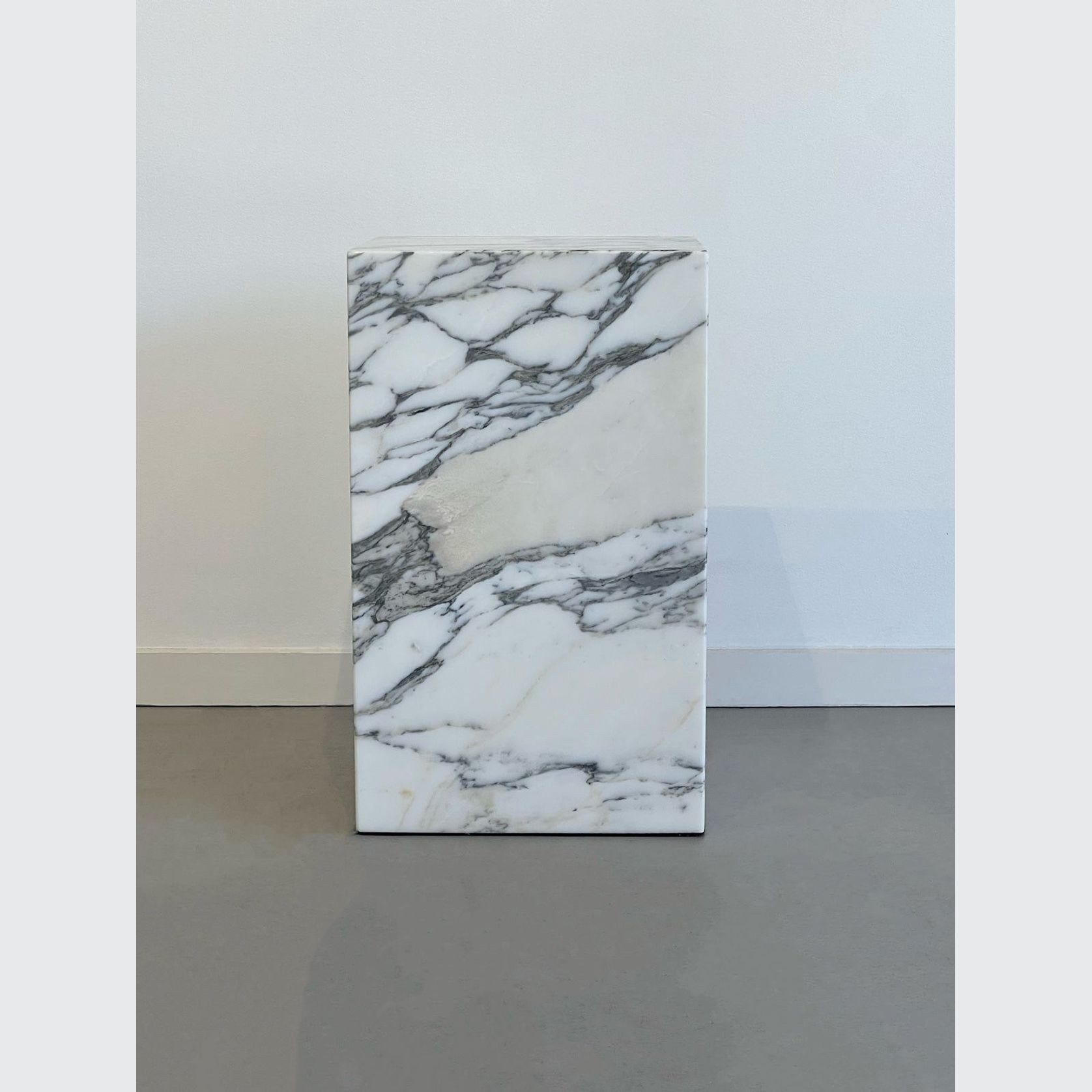 Arabescato Marble Plinth | Grey gallery detail image