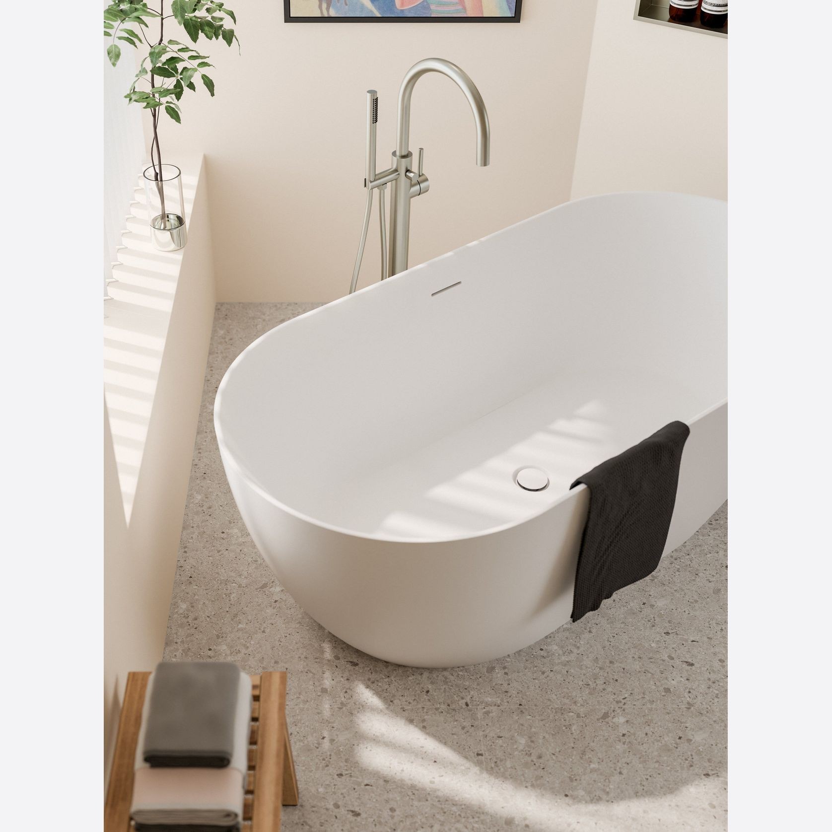Endura Acrylic Arc 1650 Freestanding Bath gallery detail image
