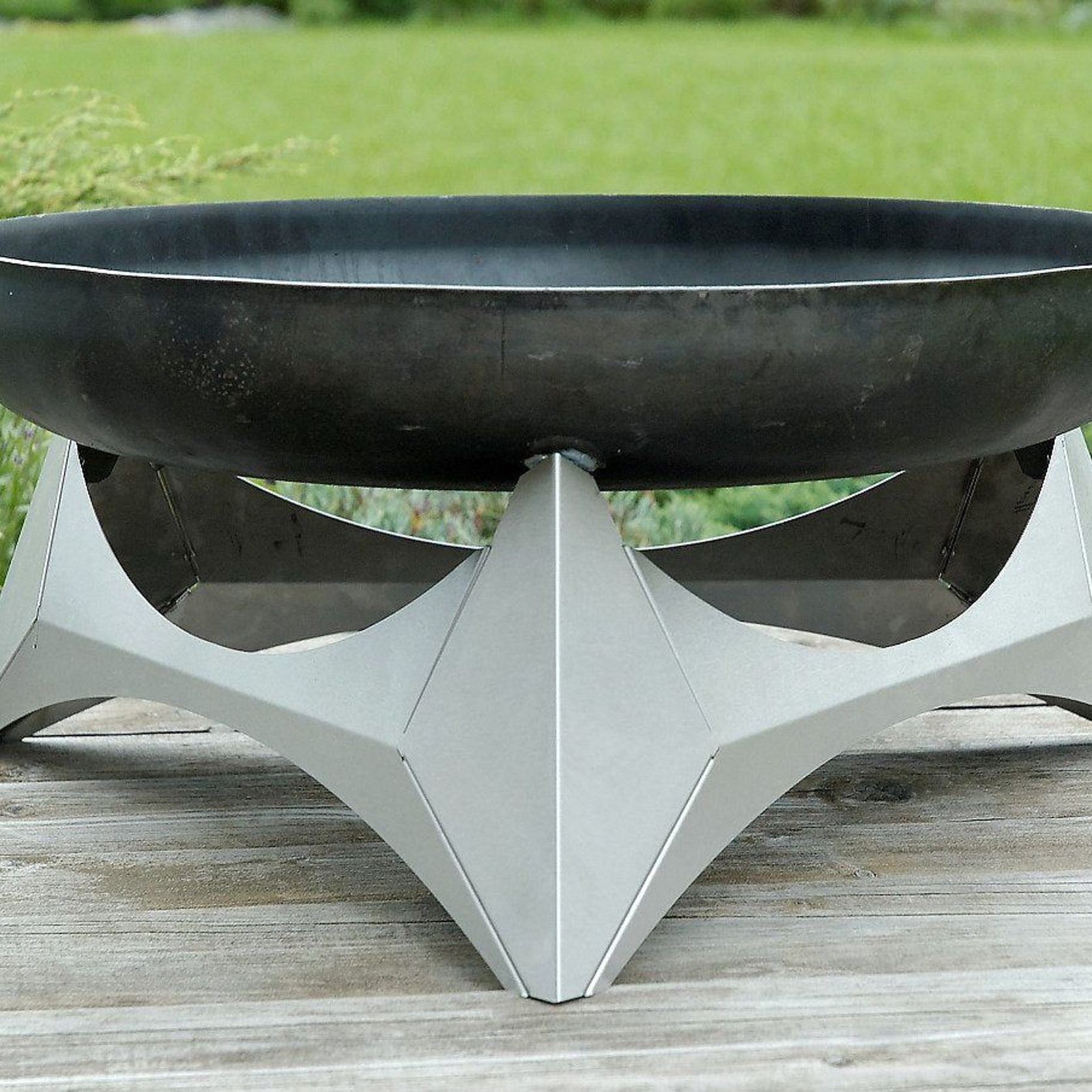 ALFRED RIESS Yanardag Steel Fire Pit - Medium gallery detail image