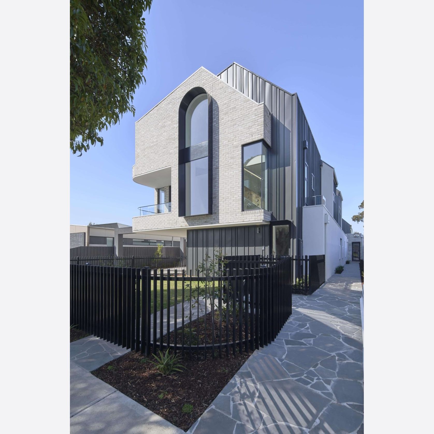 Premium Bluestone Crazy Paving gallery detail image