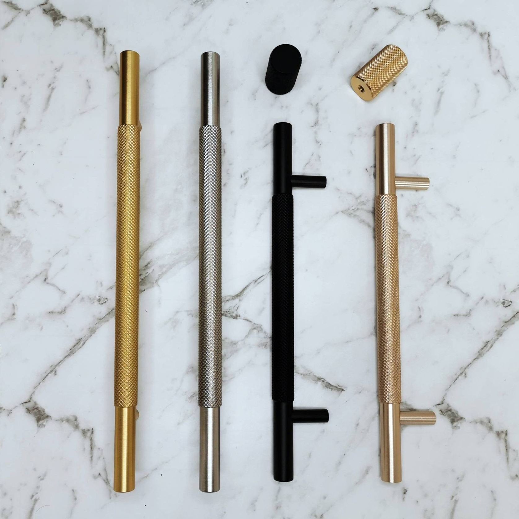 KT&CO Kitchen handles Knurled Bondi matt black / satin nickel / dark brushed brass/ champagne gallery detail image