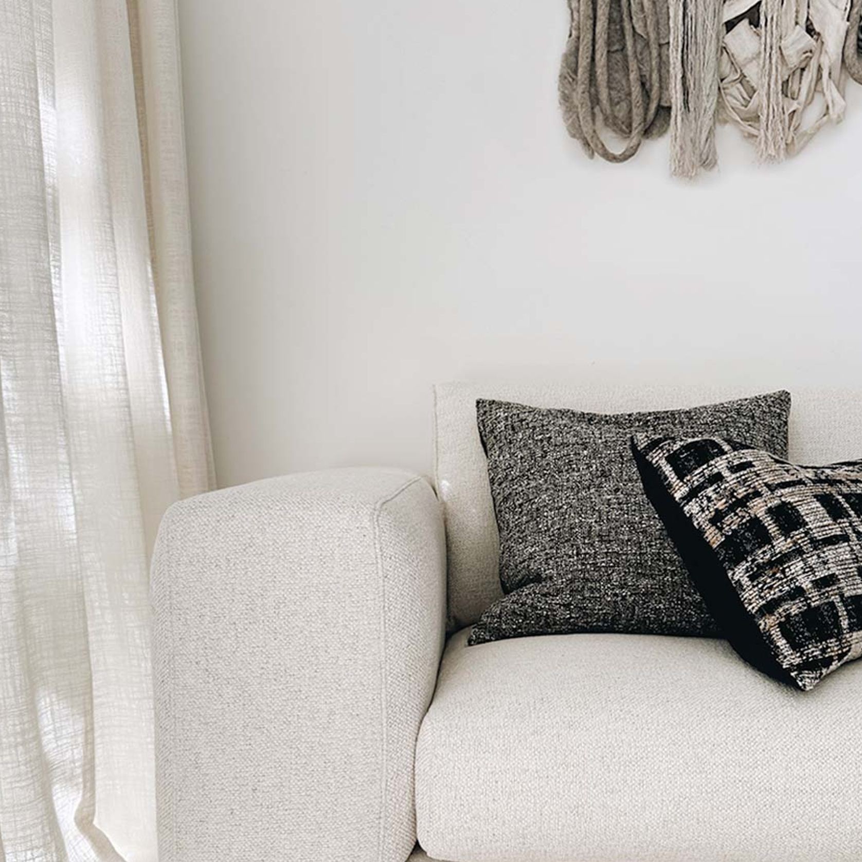 Barcelona Sofa / 3 Seater / Tweedy gallery detail image