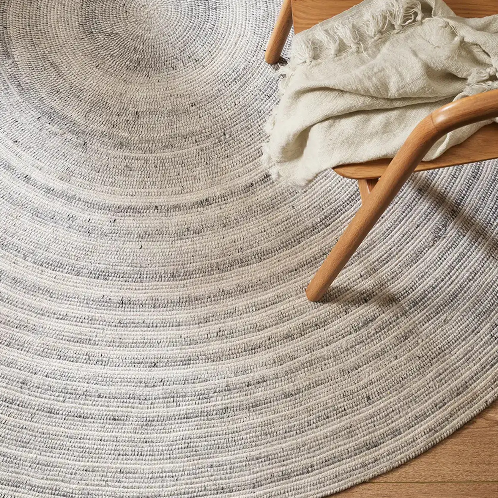 Baya Palm Cove Round Rug - Pumice gallery detail image