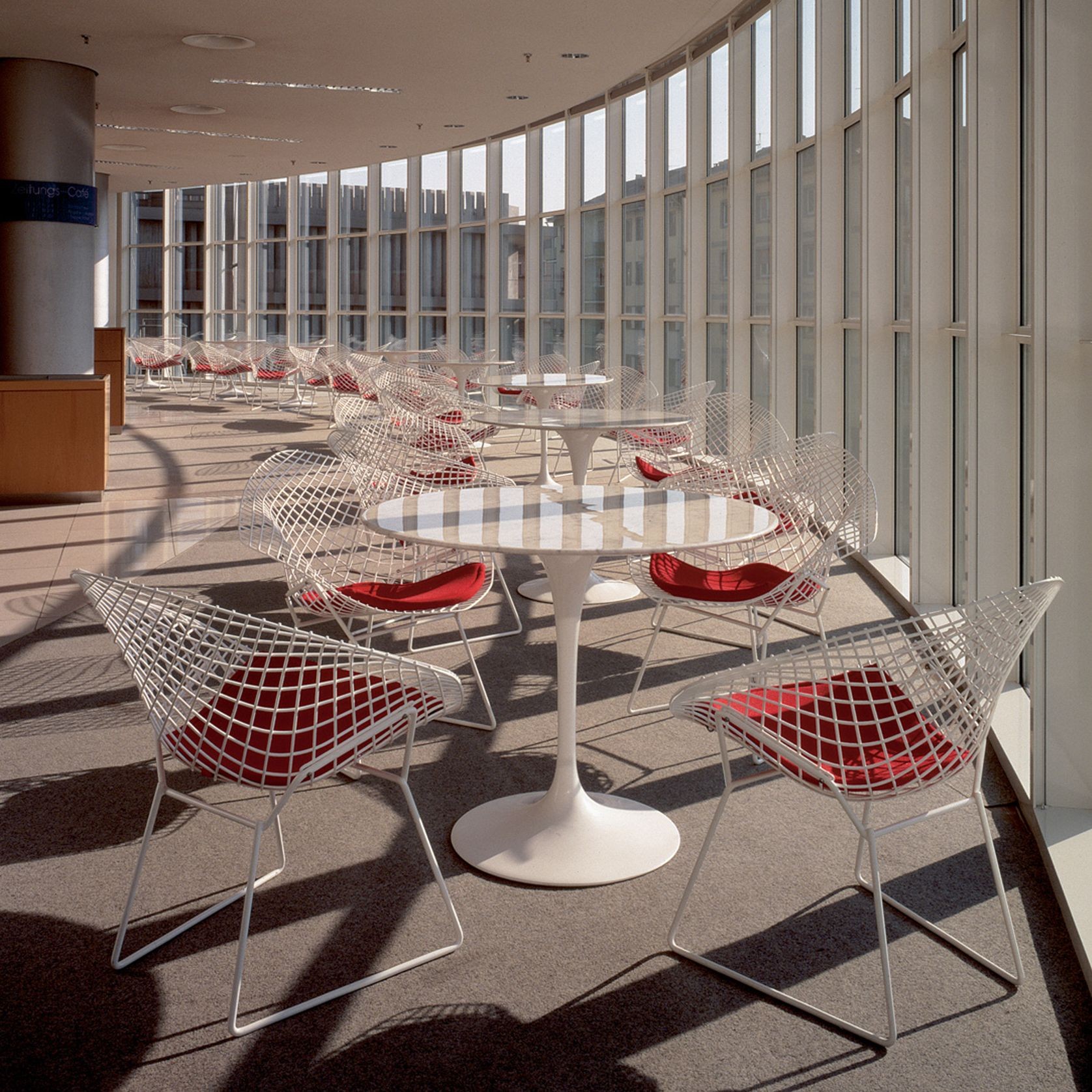 Bertoia Diamond Chair gallery detail image