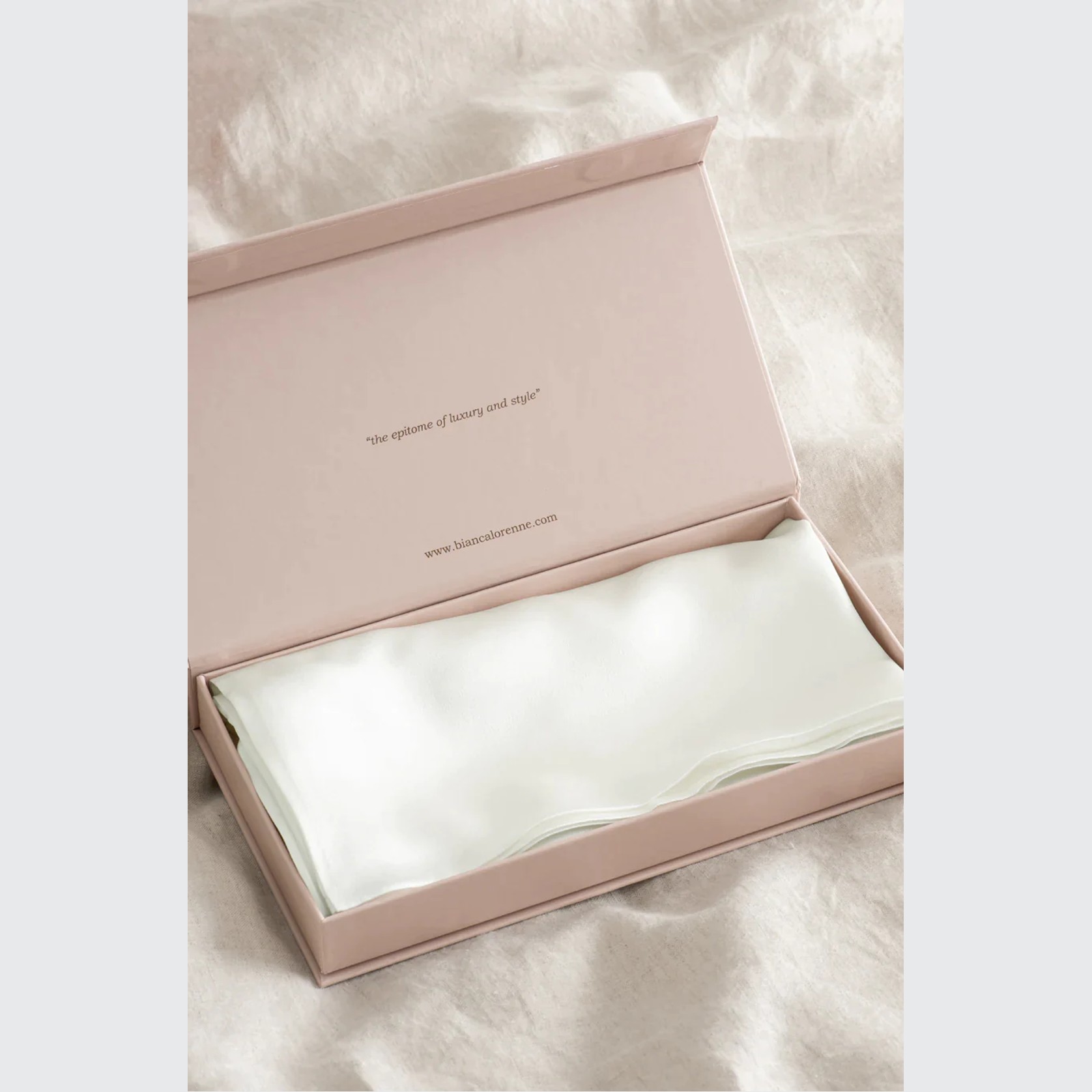 Silk Pillowcase with Gift Box - Pearl | Bianca Lorenne gallery detail image