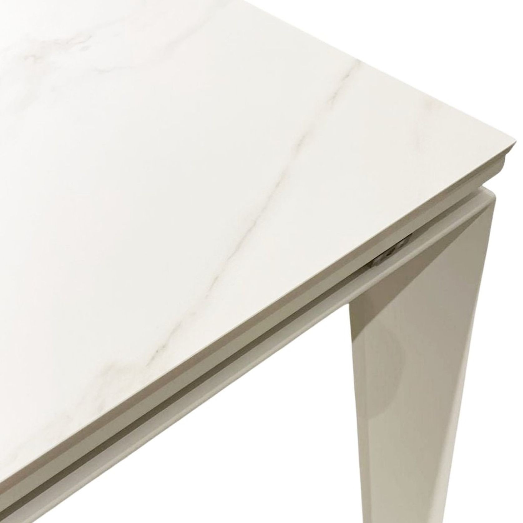 Broulee Extendable Dining table gallery detail image