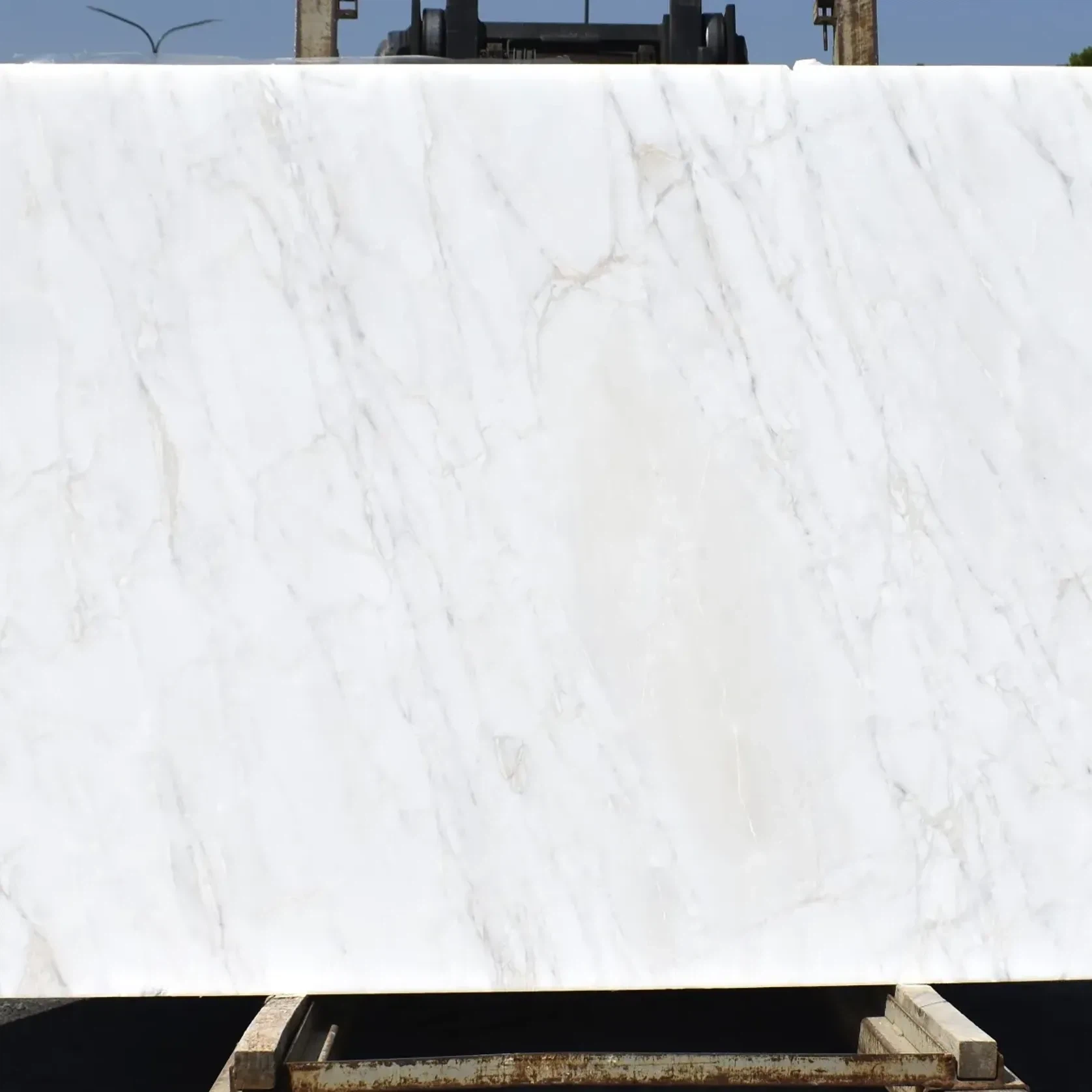 Calacatta Ango Marble Benchtop gallery detail image