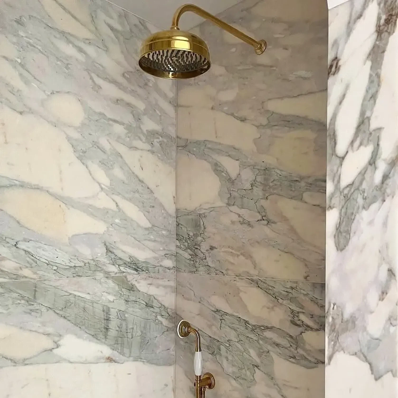 Calacatta Goya Marble Benchtop gallery detail image