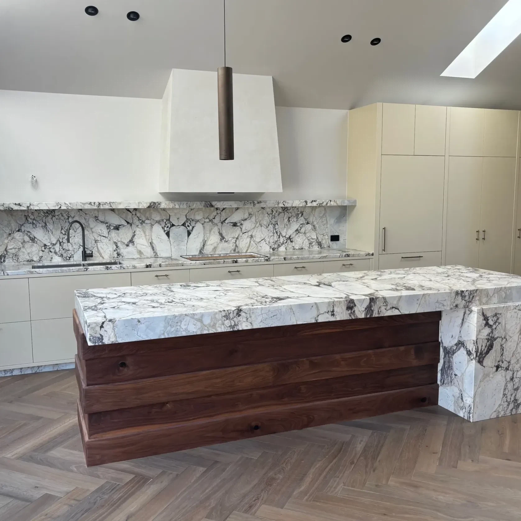 Calacatta Viola Marble Benchtop gallery detail image