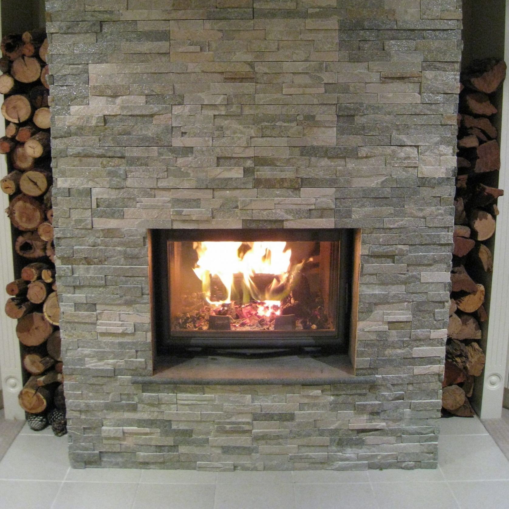 Cheminee Chazelles CDF800R Radiant Wood Fireplace gallery detail image