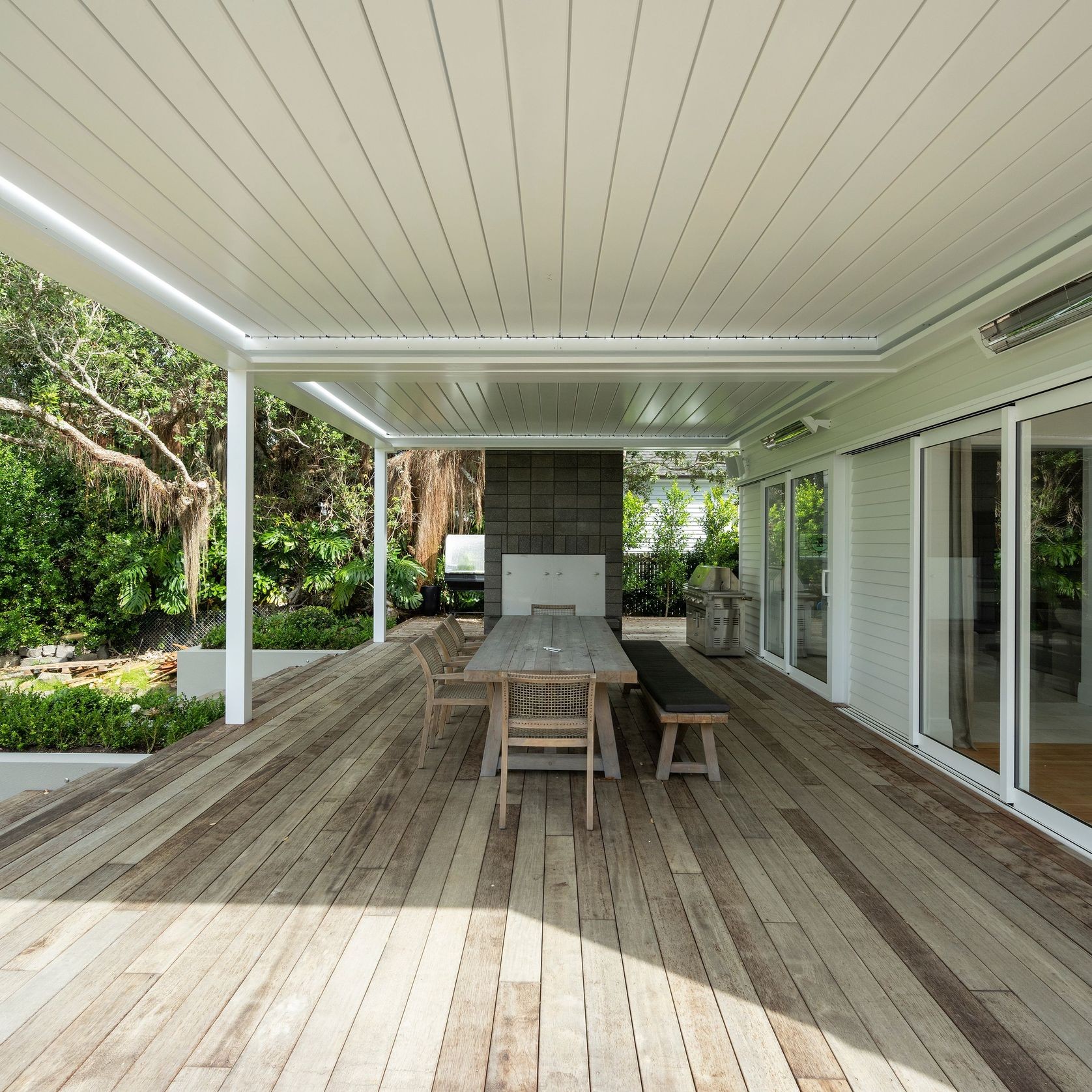 Louvretec Retractable Opening Roof gallery detail image
