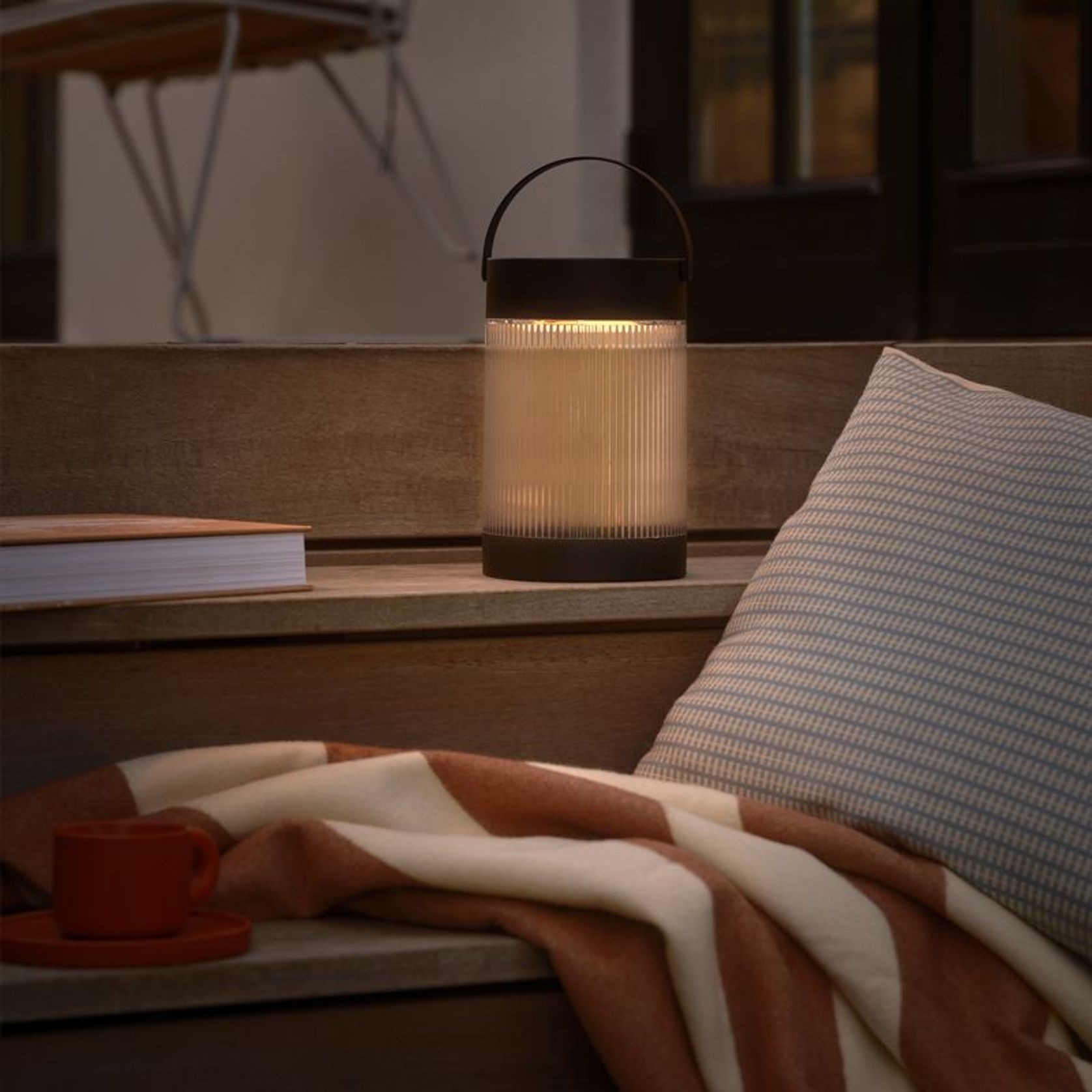 Coupar Solar Table Lamp gallery detail image