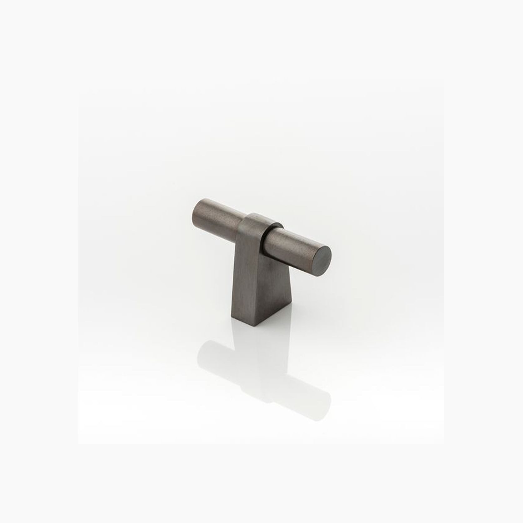 Joseph Giles - Irvine Solid Brass Cabinet Pull gallery detail image