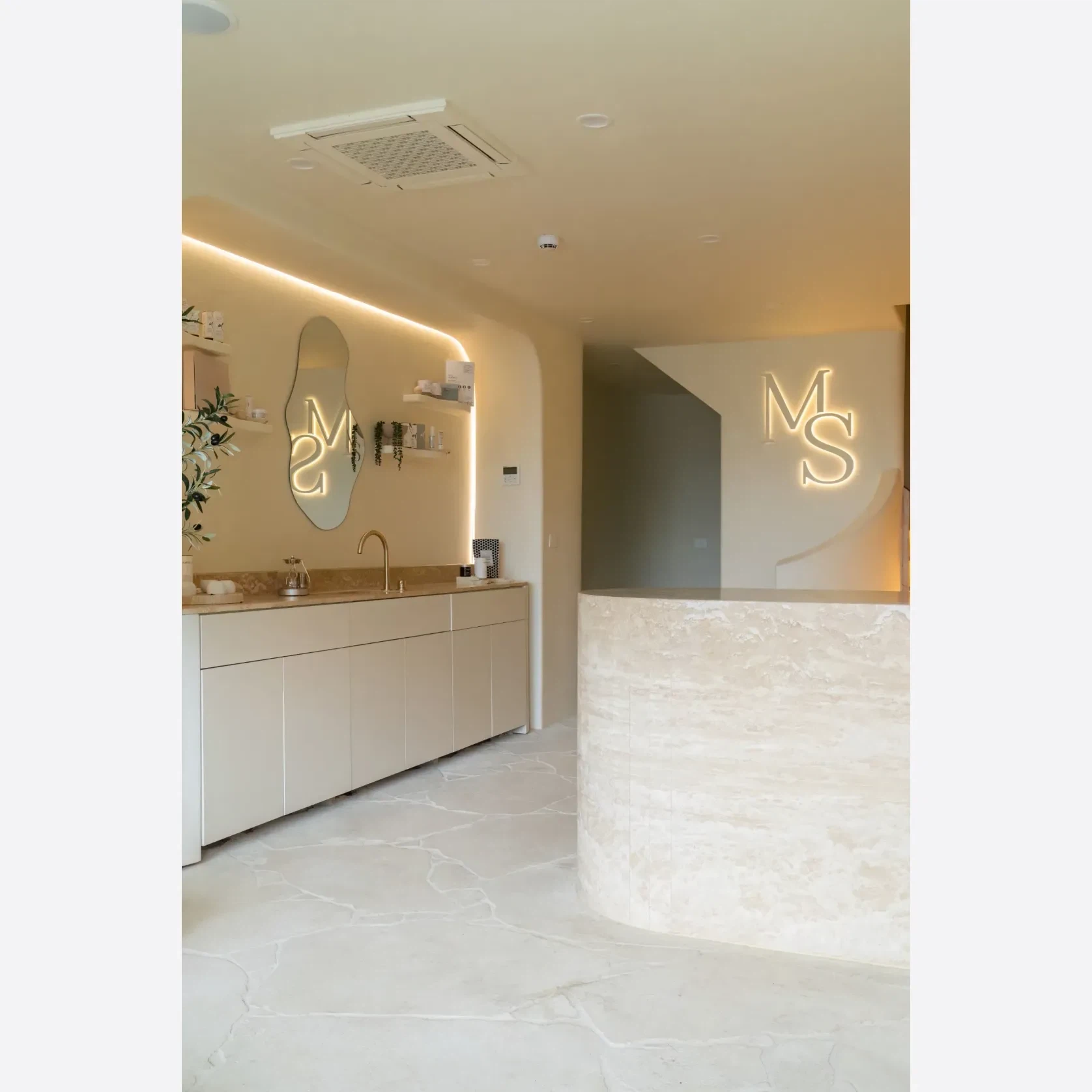 Crema Novelda Sandblasted Limestone Crazy Paving gallery detail image