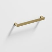 Lineare 475 Horizontal Heated Towel Rail gallery detail image