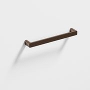 Lineare 475 Horizontal Heated Towel Rail gallery detail image