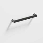 Lineare 475 Horizontal Heated Towel Rail gallery detail image