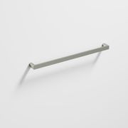 Lineare 825 Horizontal Heated Towel Rail gallery detail image