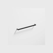 Lineare 825 Horizontal Heated Towel Rail gallery detail image