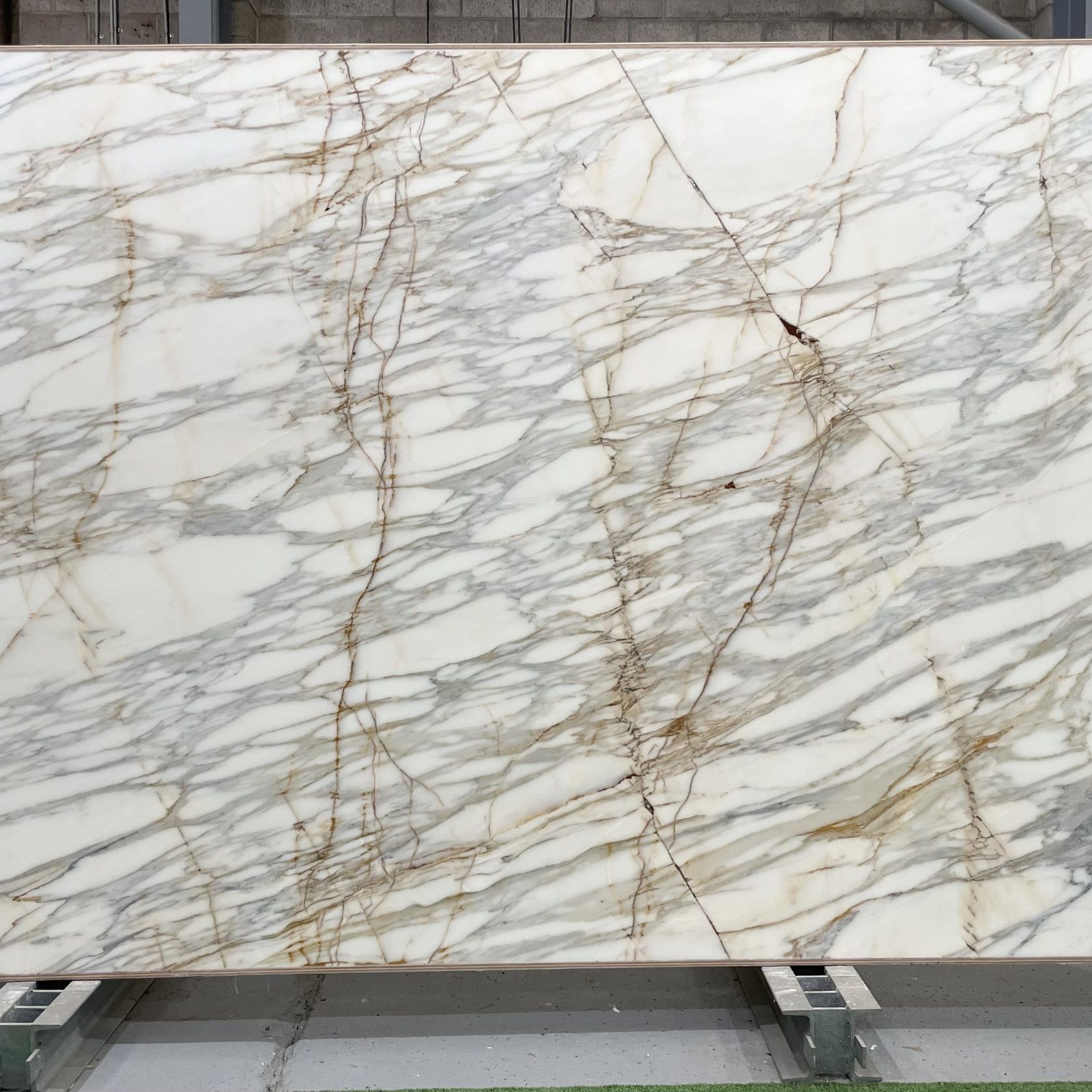 Calacatta 900 | Calacatta Collection | Honed gallery detail image
