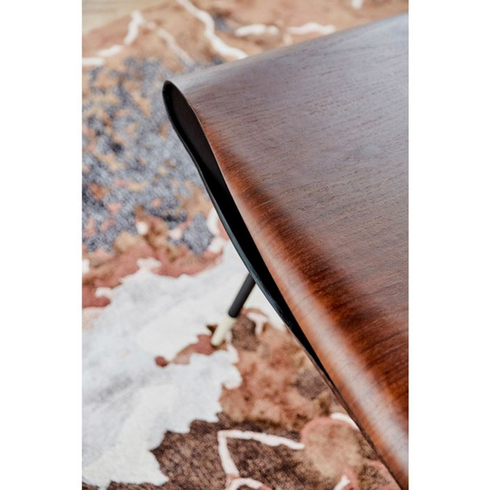 Calligraphie Desk - Walnut gallery detail image