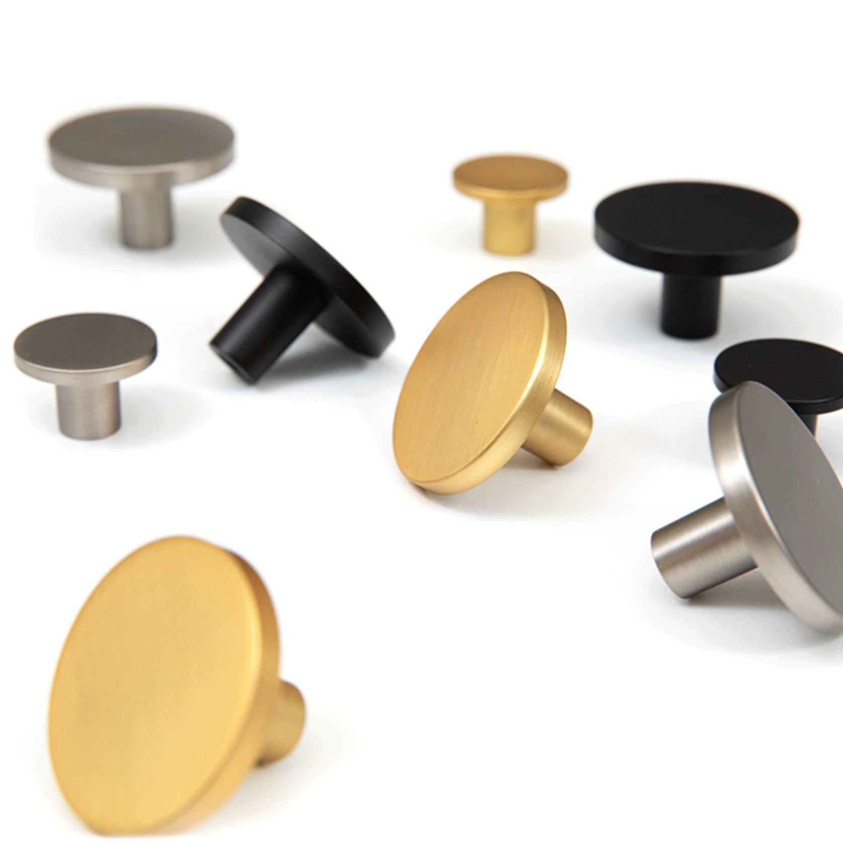 Momo Handles - Como Collection gallery detail image