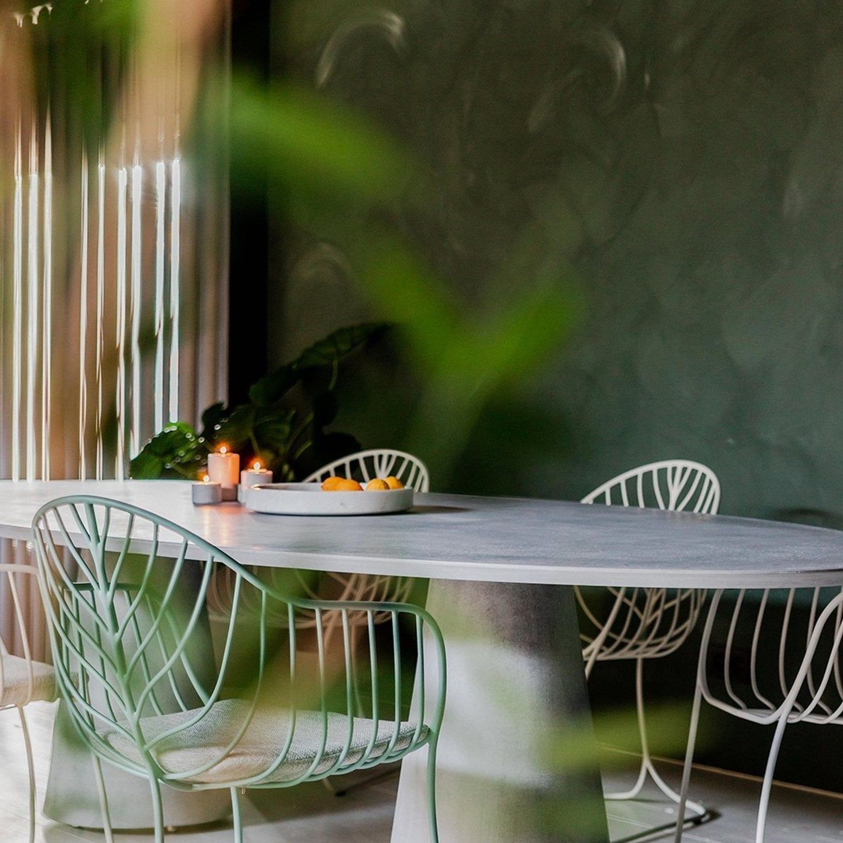 Conix Oval Dining gallery detail image