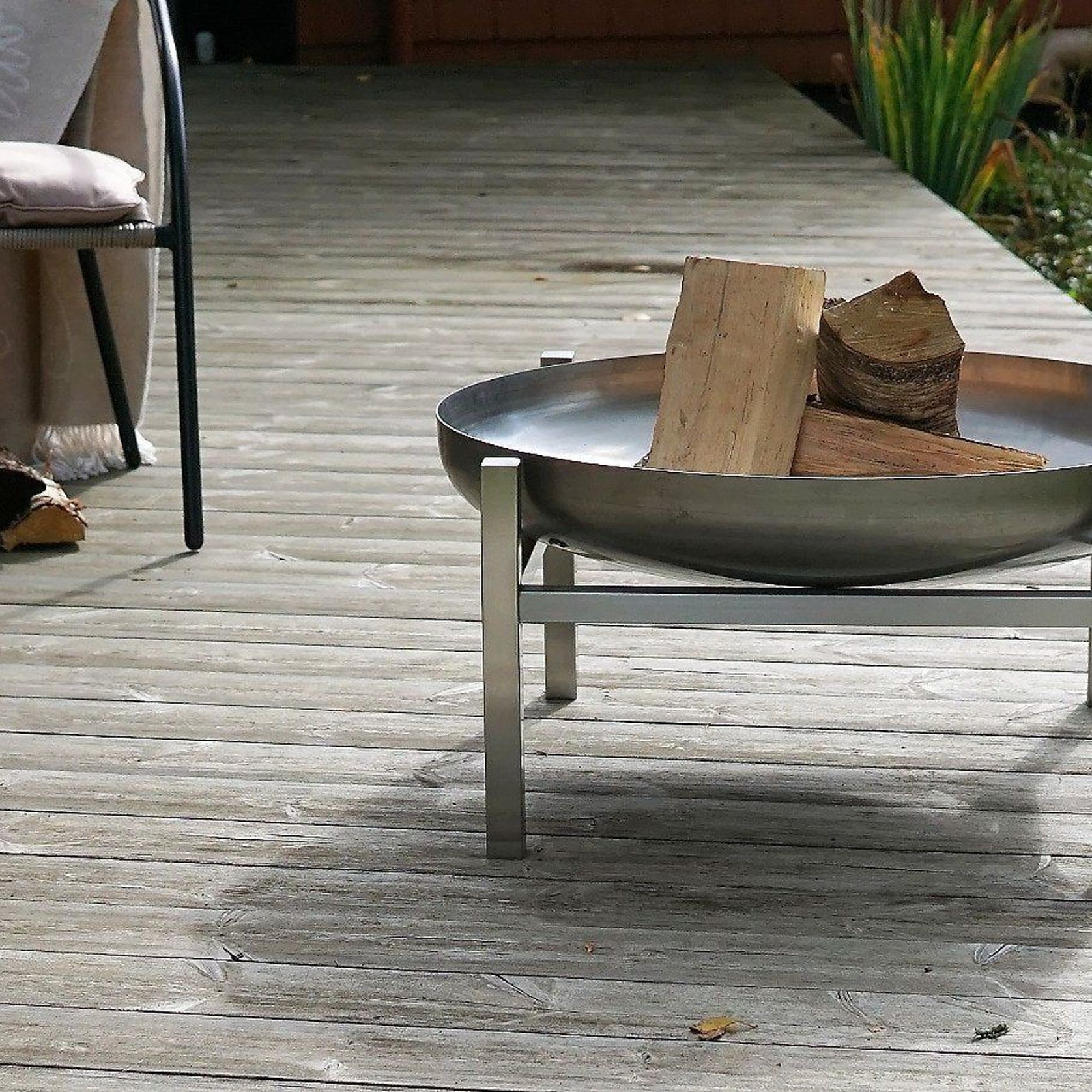 ALFRED RIESS Inuvik Steel Fire Pit - Large gallery detail image