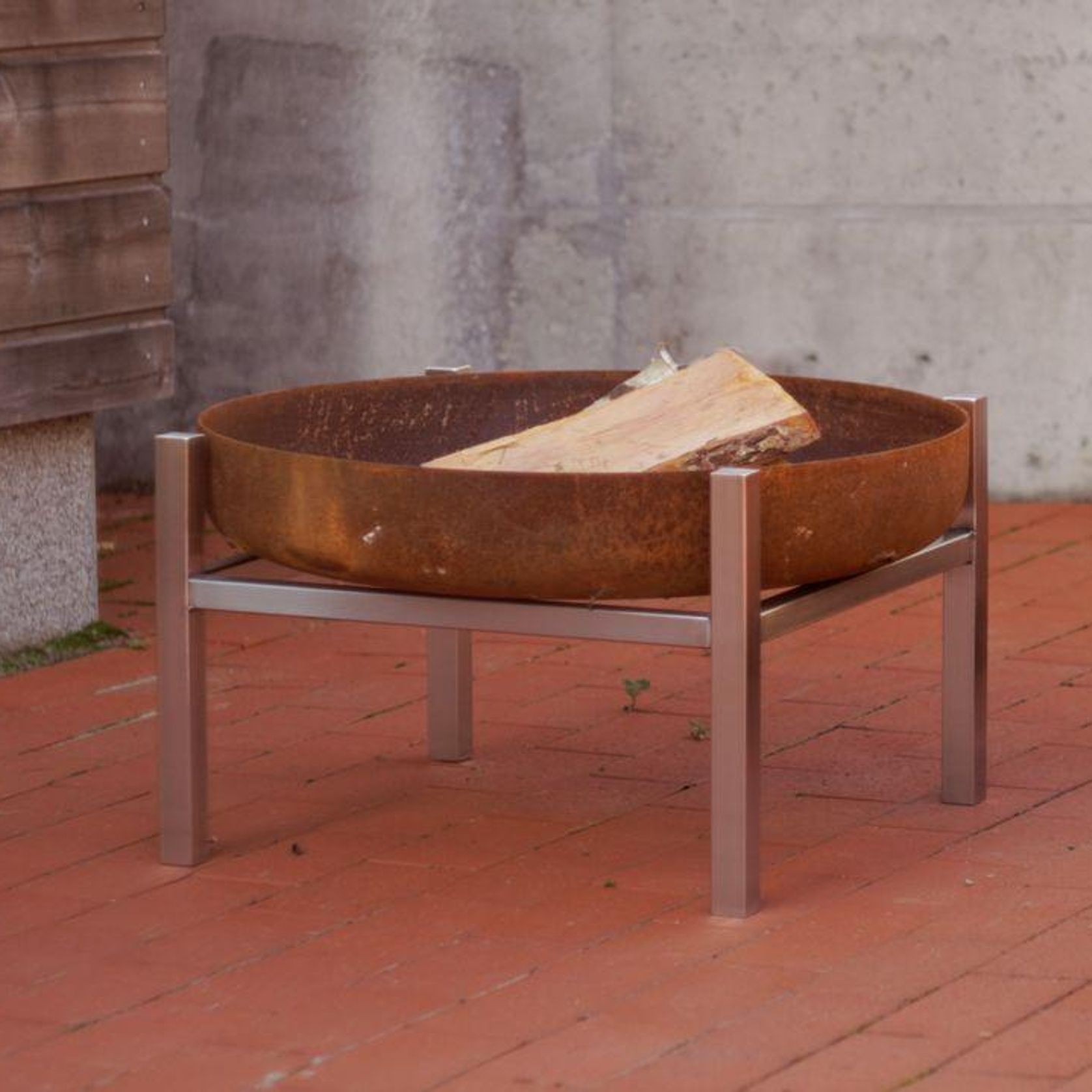 ALFRED RIESS Inuvik Steel Fire Pit - Medium 63cm gallery detail image