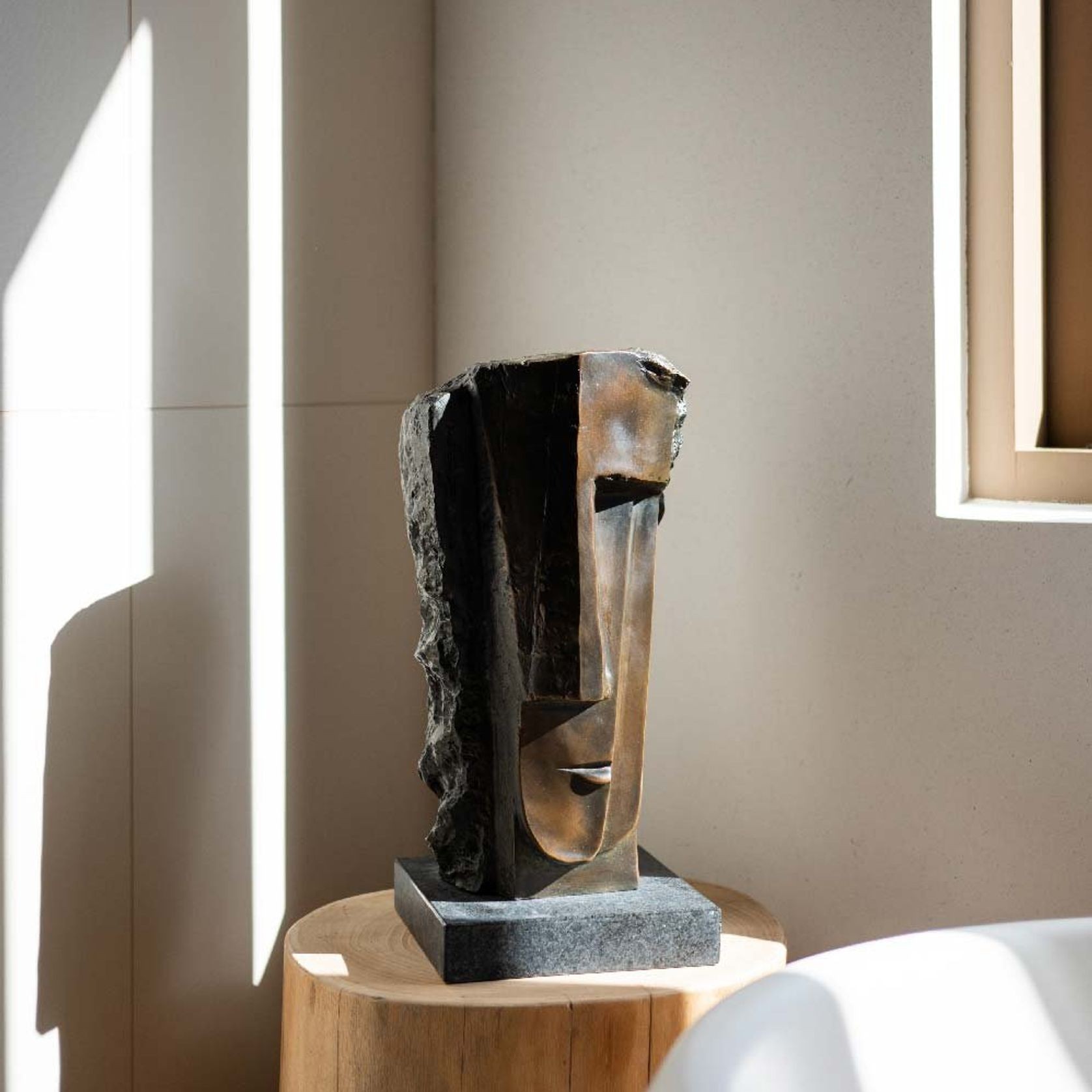 Cubis Head by Bespoke Sculpture gallery detail image