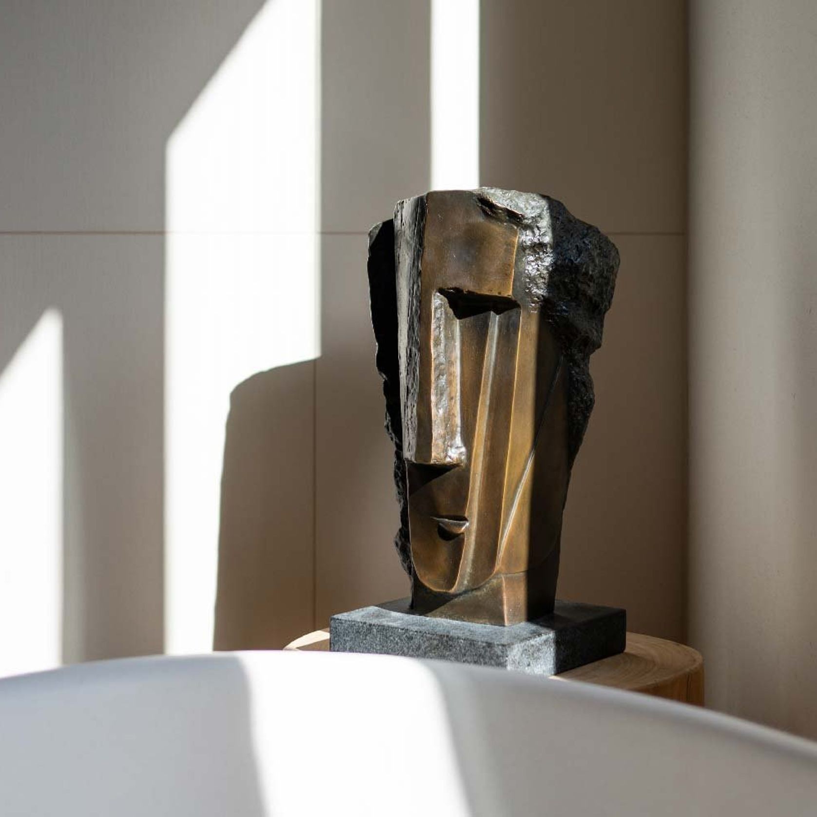 Cubis Head by Bespoke Sculpture gallery detail image