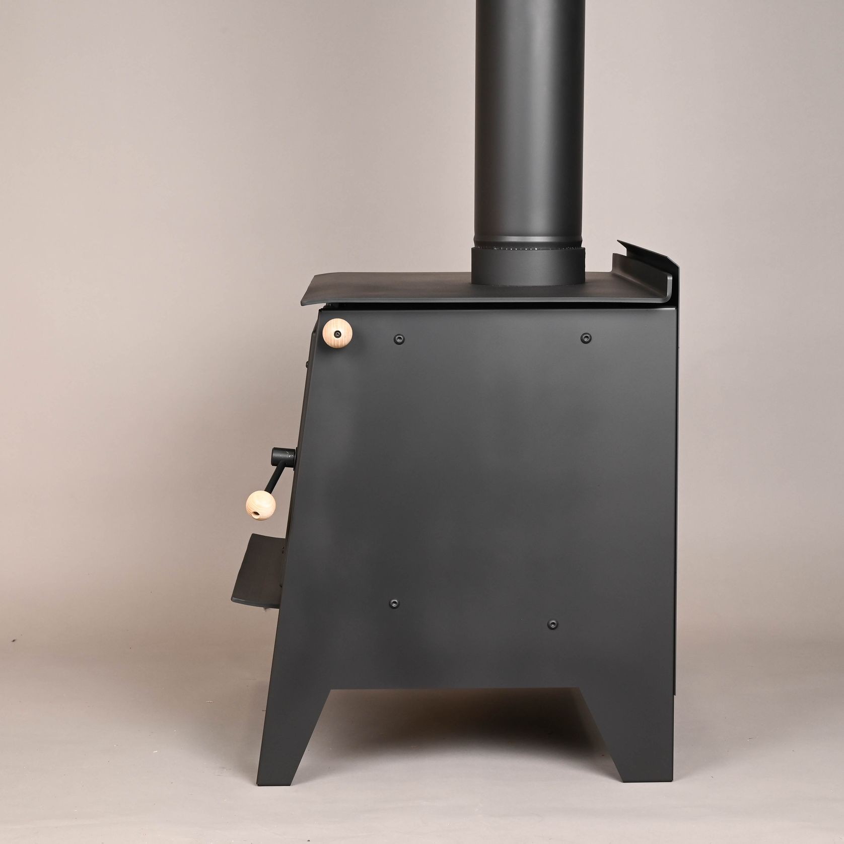 Warmington | Tasman Freestanding Woodburner with Flue gallery detail image