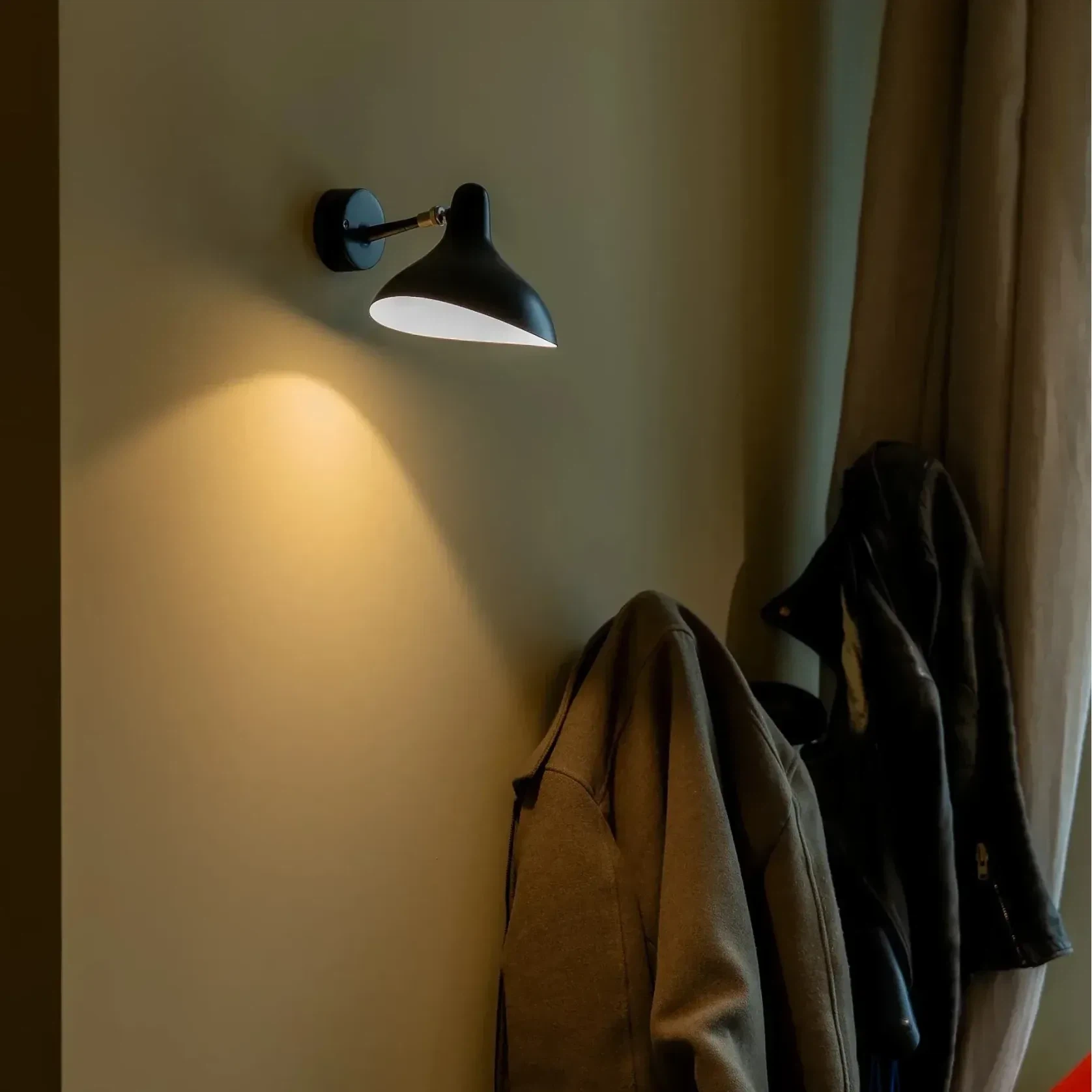 Mantis BS5 Wall Light gallery detail image