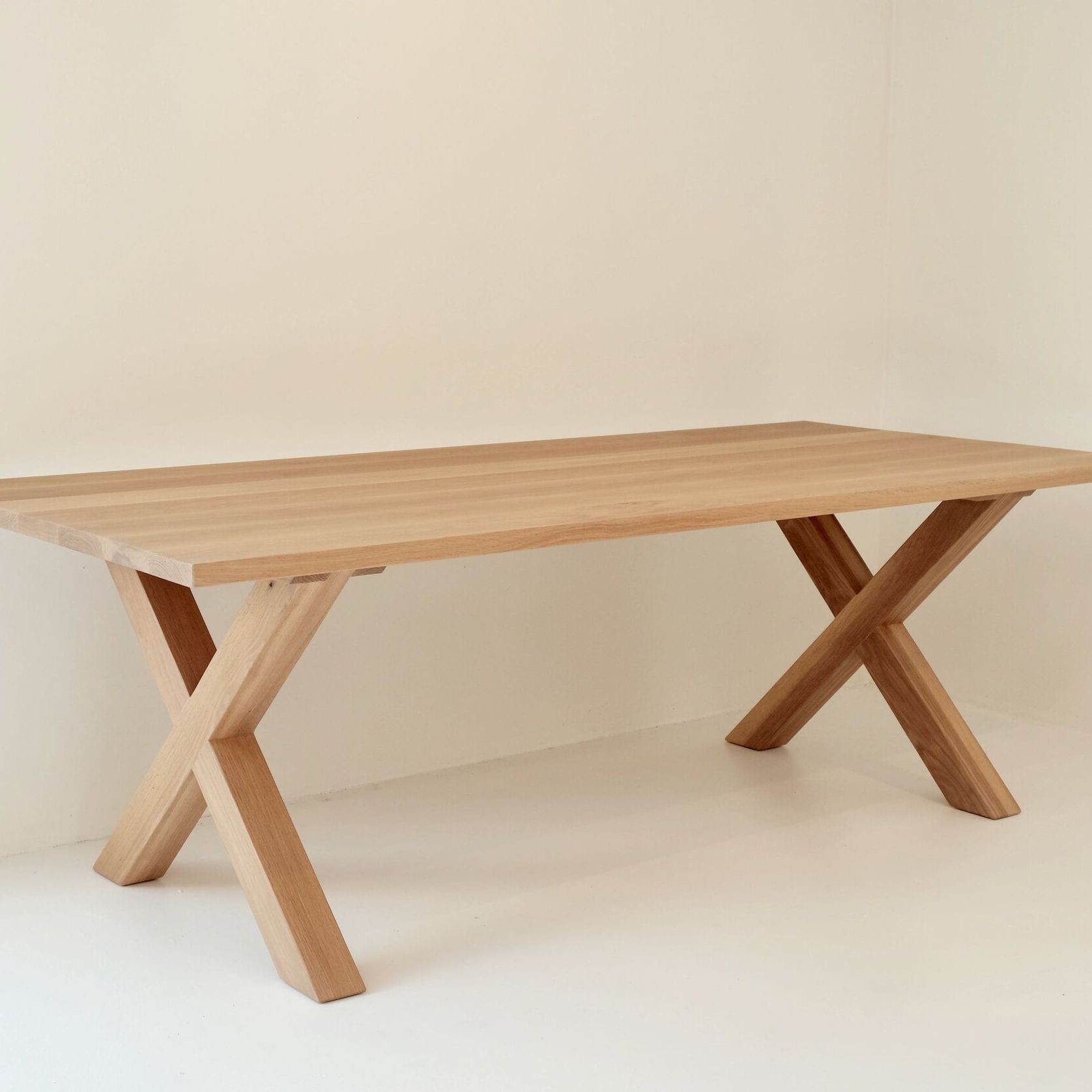 X Base Table gallery detail image